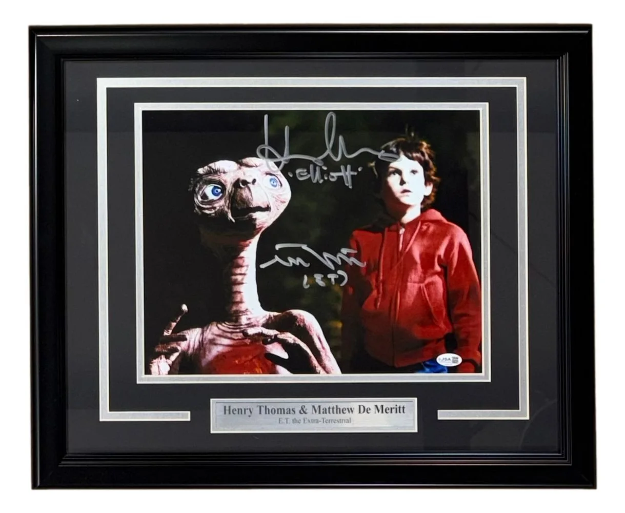 Henry Thomas — Henry Thomas Matthew De Merritt Signed Framed 11x14 ET Photo JSA