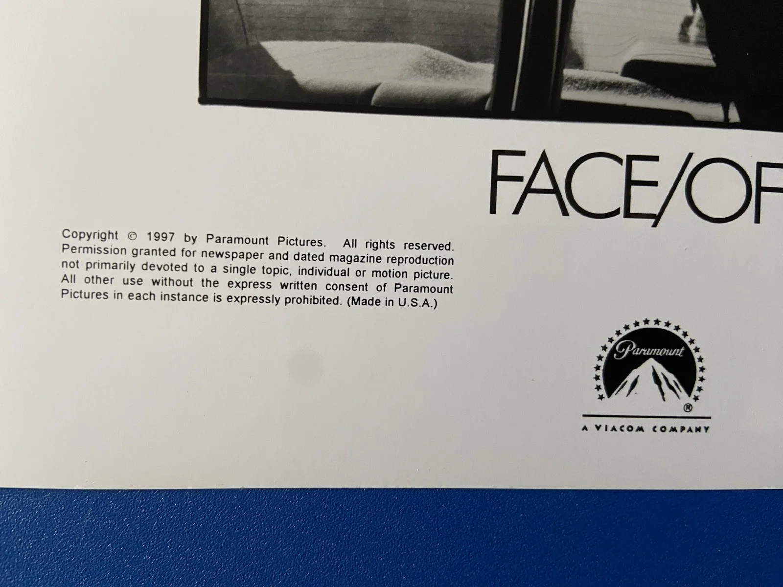 2 x ORIGINAL ‘FACE OFF’ (1997) 10 x 8” MOVIE PRESS STILLS. Travolta/Cage/Woo, изображение 2