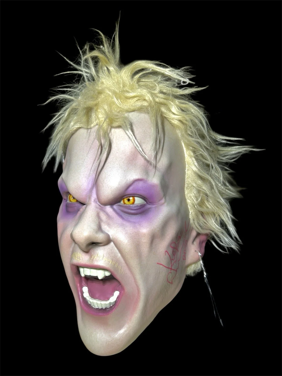 Kiefer Sutherland — Kiefer Sutherland Signed The Lost Boys Trick Or Treat Mask “David” (JSA COA)