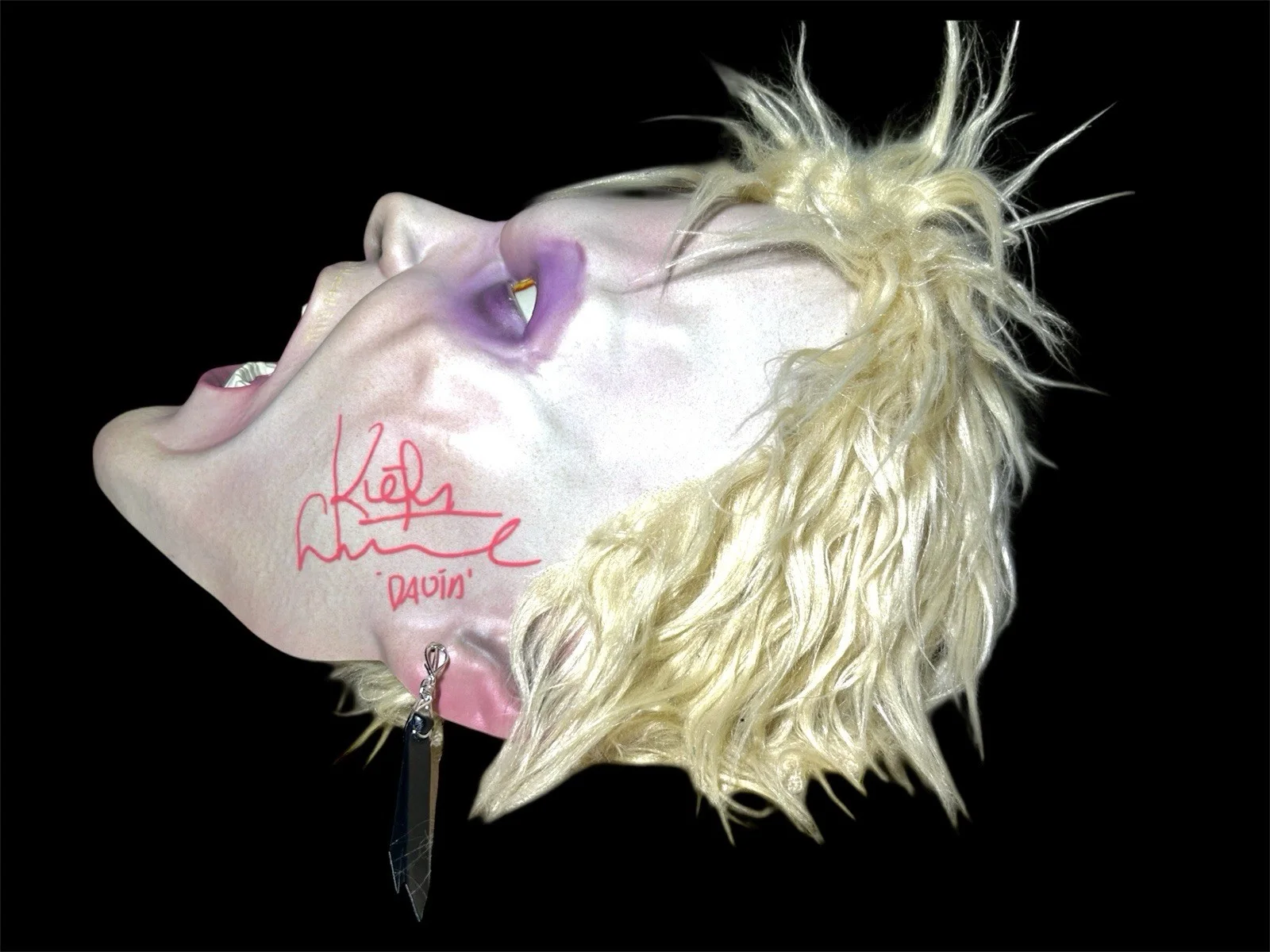 Kiefer Sutherland — Kiefer Sutherland Signed The Lost Boys Trick Or Treat Mask “David” (JSA COA), изображение 2
