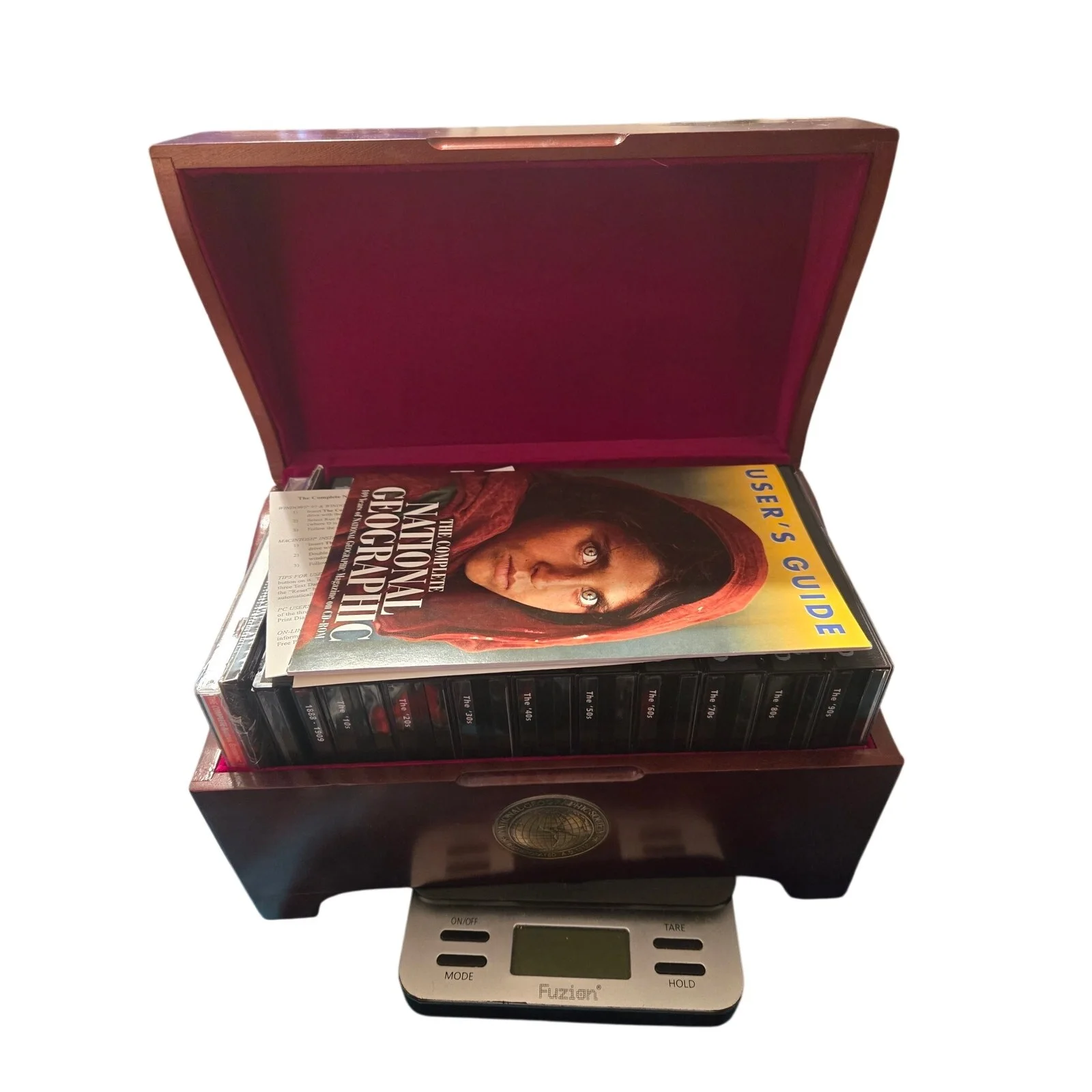 The Complete National Geographic 109 Years CD-ROM Wooden Storage Case, изображение 5