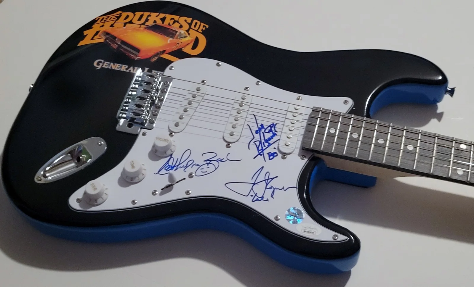 Tom Wopat — THE DUKES OF HAZZARD Signed Custom Design Guitar John Schneider Wopat Bach JSA, изображение 5