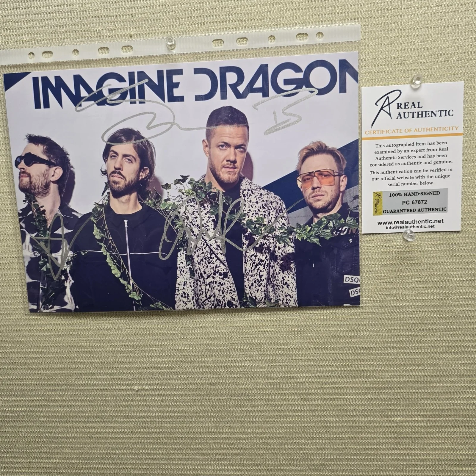 ORIGINAL FULL-BAND AUTOGRAPHS IMAGINE DRAGONS W/ COA 12X9IN 🎶PHOTO, изображение 2