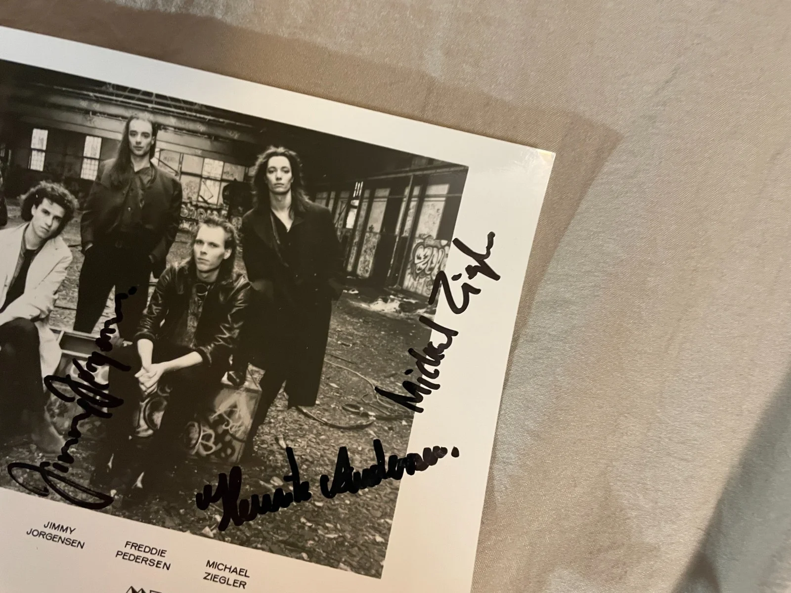 Hotel Hunger Megaforce Band Signed Photo Autographed by 5 1980's Vintage, image 3