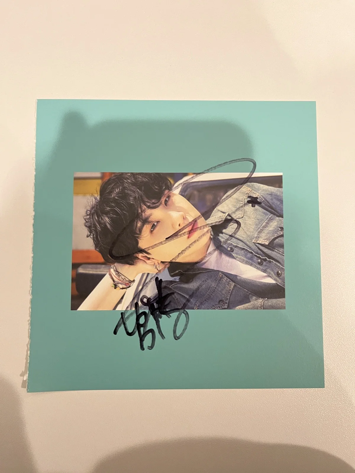 BTS SUGA Fan Sign Event BTS RARE Autographed K-Pop Hand Signed 4 x 4” CARD, изображение 4