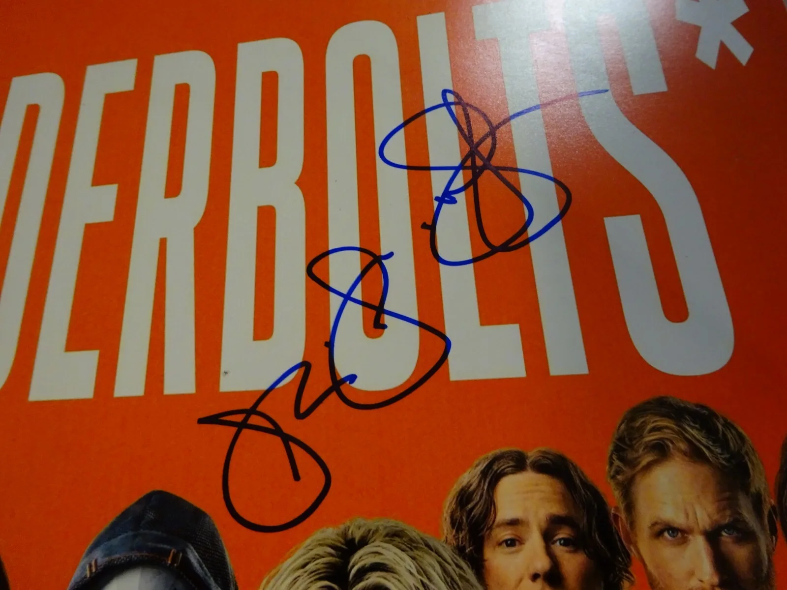 Julia Louis-Dreyfus — Signed Julia Louis-Dreyfus Autographed Thunderbolts* 12"x18" Photo JSA COA, image 4