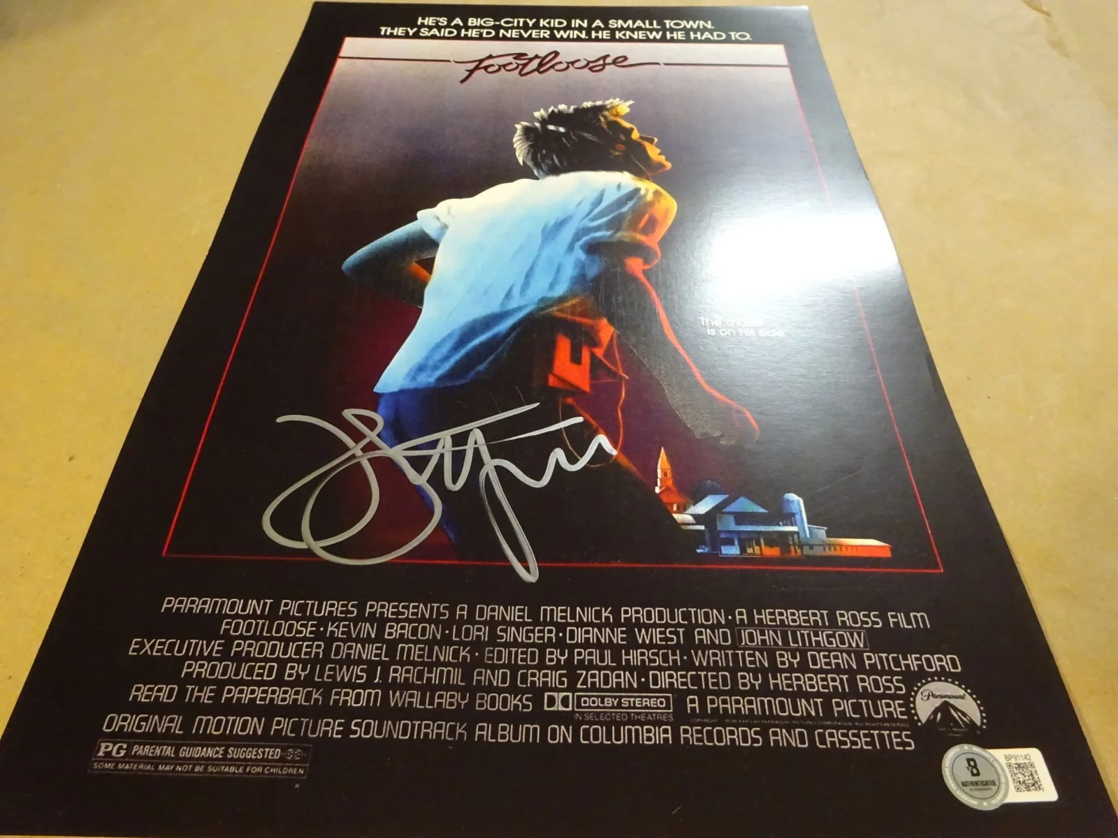 John Lithgow — Signed John Lithgow Autographed 11"x17" Footloose Photo Beckett BAS COA, изображение 2