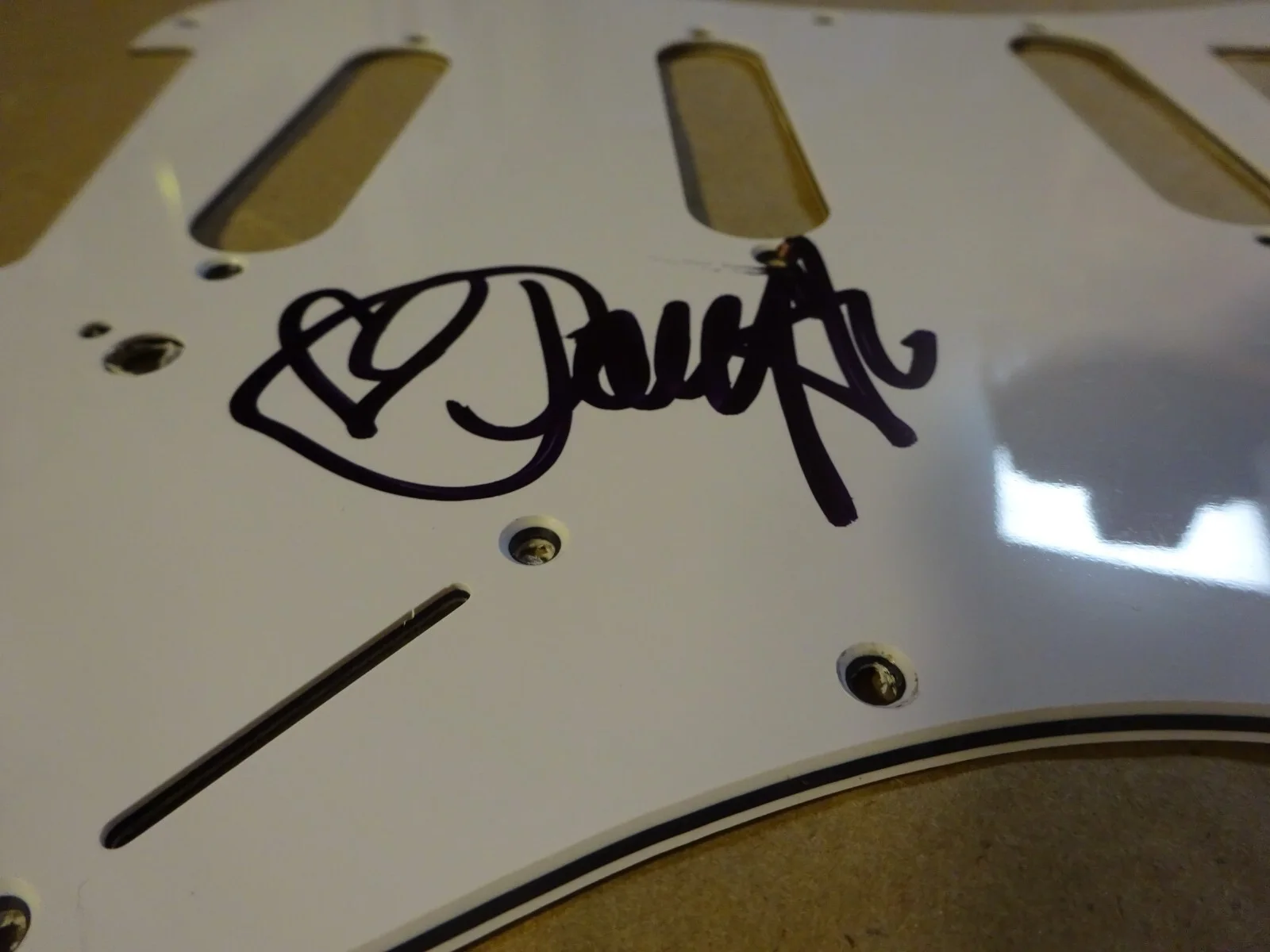 Signed Paris Hilton Autographed Guitar Pick Guard Beckett BAS COA, image 4