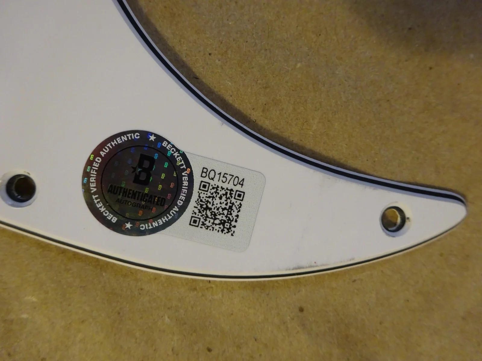 Signed Paris Hilton Autographed Guitar Pick Guard Beckett BAS COA, image 5