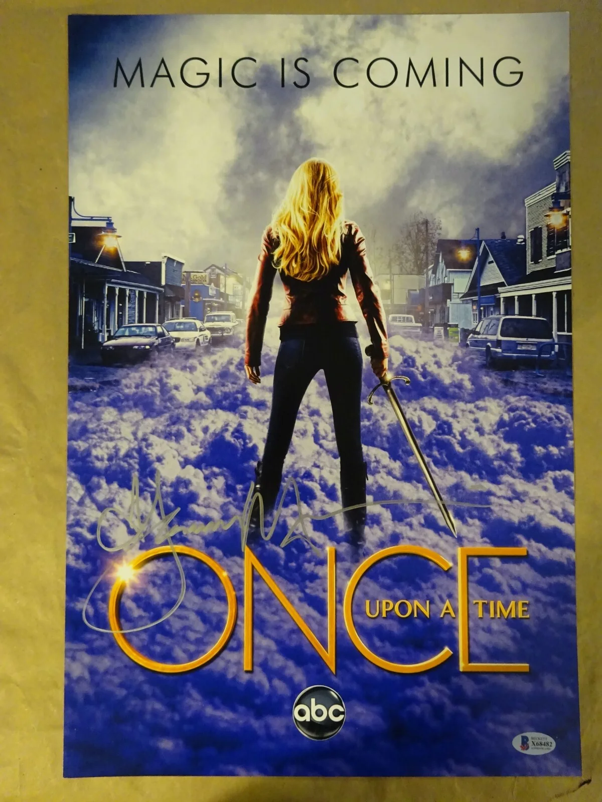 Jennifer Morrison — Signed Once Upon A Time 12"x18" Photo Autographed By Jennifer Morrison BAS COA, image 2