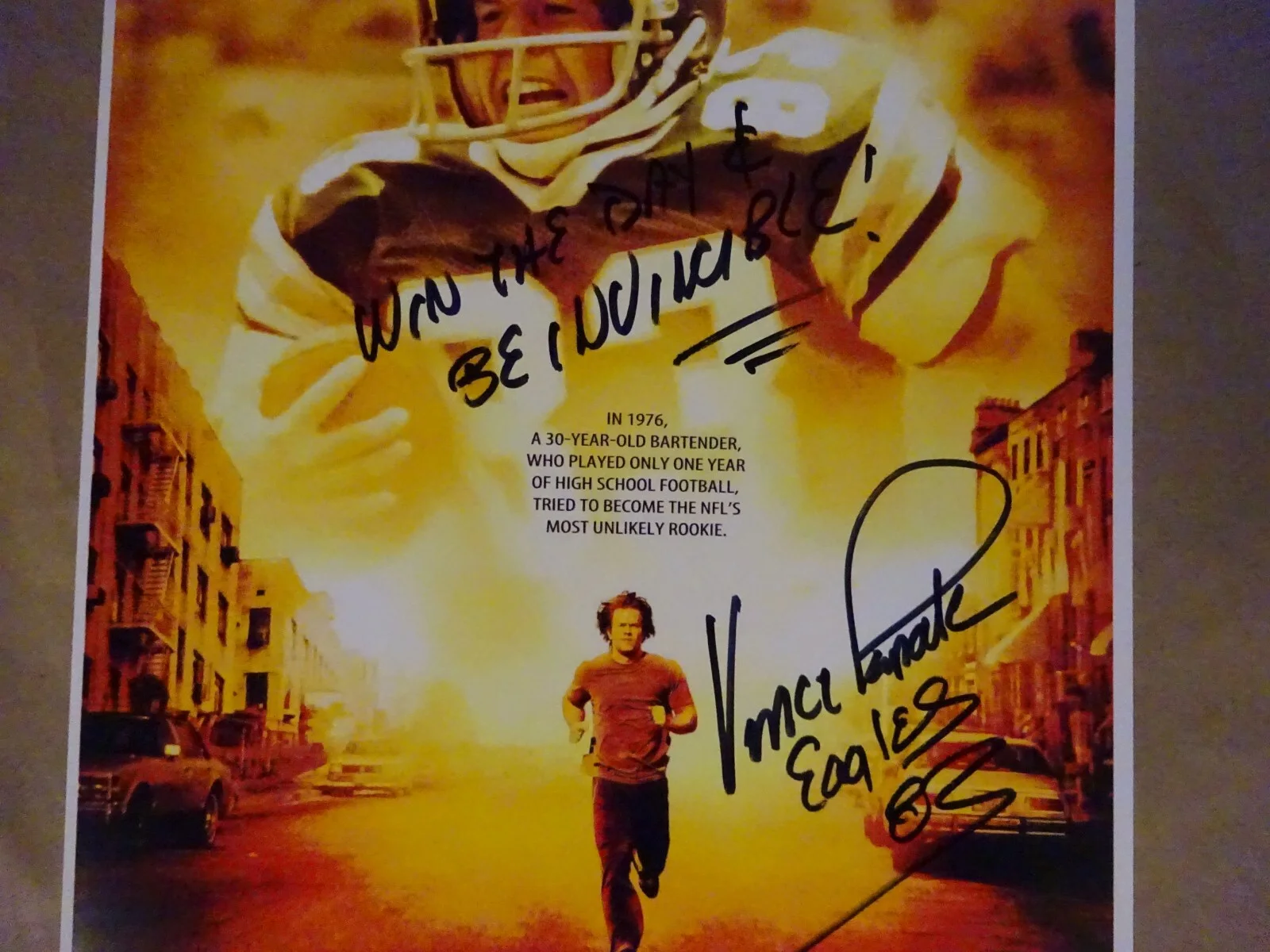 Vince Papale — Signed Vince Papale Autographed Invincible 11"x17" Photo Beckett BAS COA, изображение 4