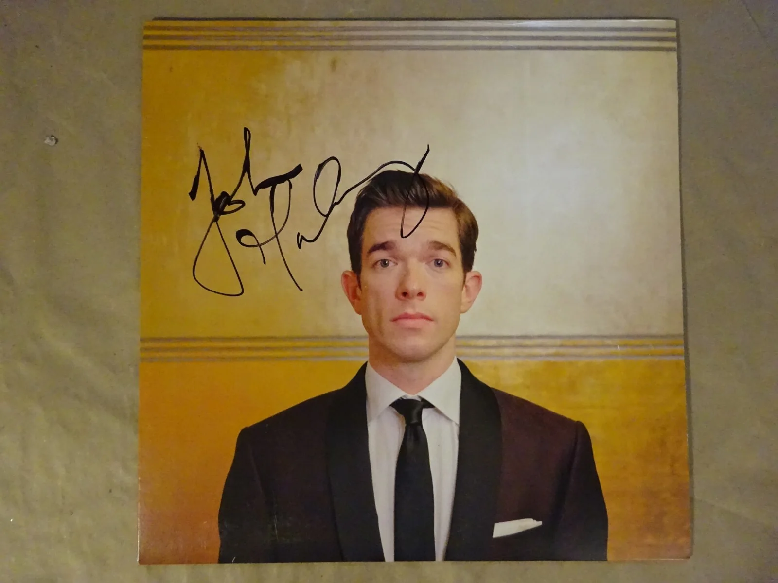 John Mulaney — Autographed John Mulaney Signed Kid Gorgeous Radio City Album Beckett BAS COA, изображение 2