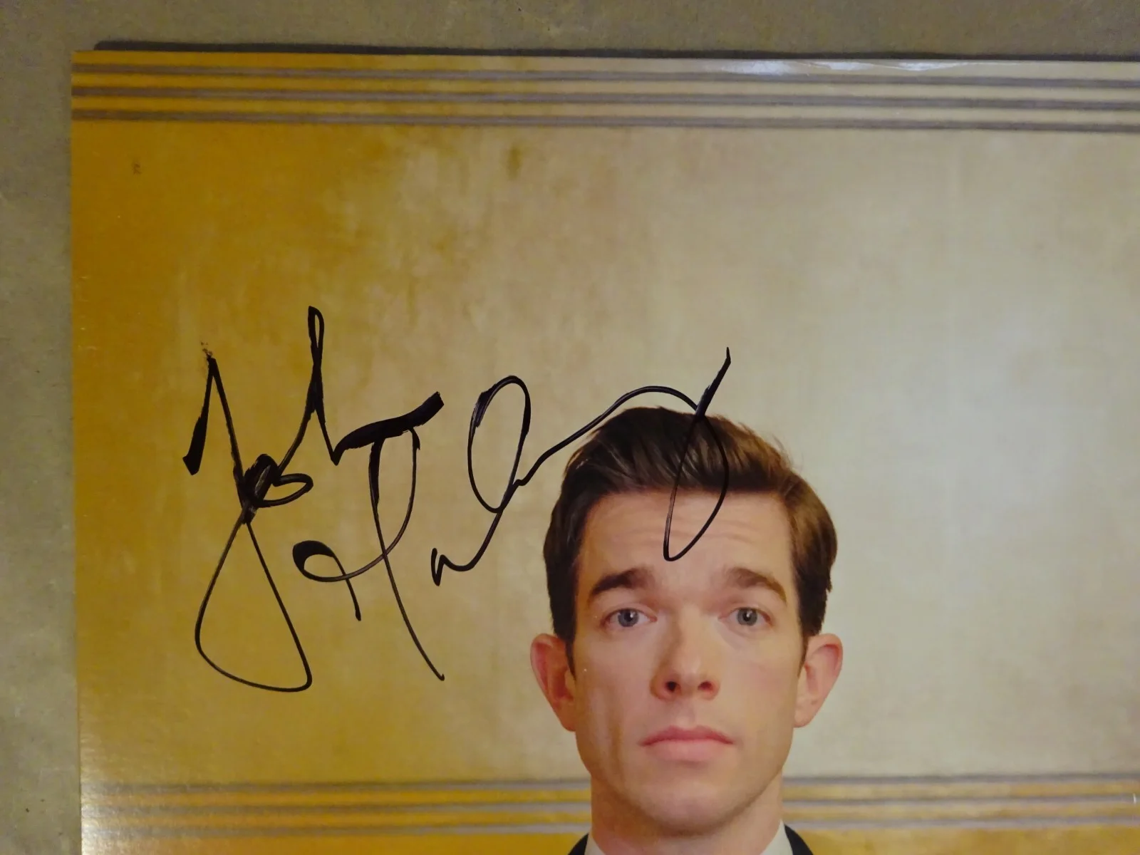 John Mulaney — Autographed John Mulaney Signed Kid Gorgeous Radio City Album Beckett BAS COA, изображение 4