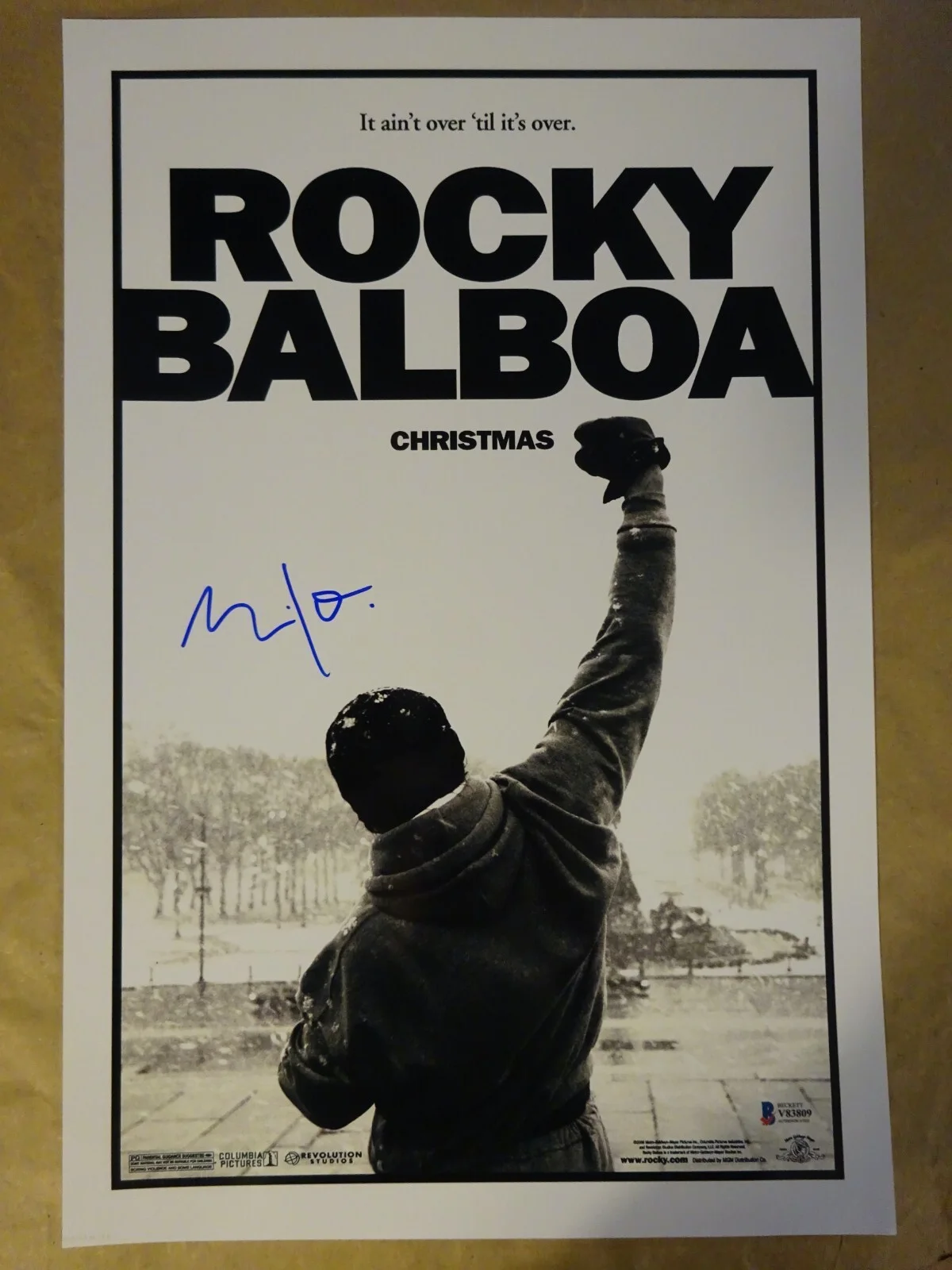 Milo Ventimiglia — Signed Milo Ventimiglia Autographed Rocky Balboa 12"x18" Photo Beckett BAS COA, image 2