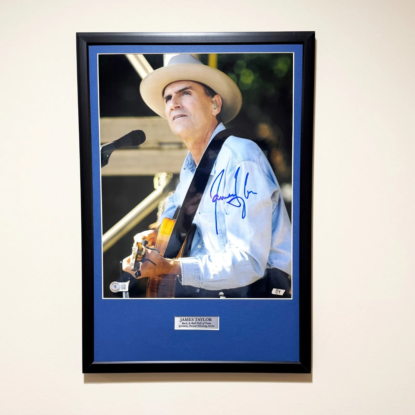 James Taylor Signed 11x14 Photo – BAS Beckett Certified – Framed 13x19 Display, image 3