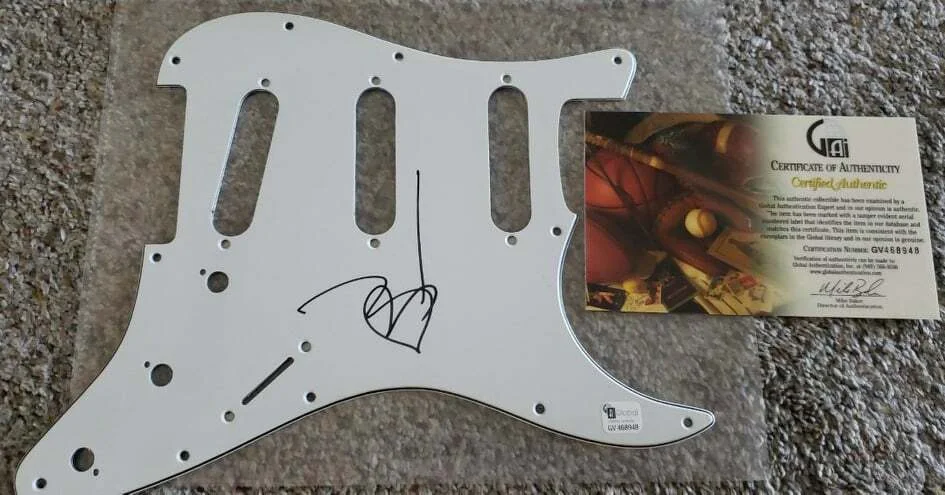 Johnny Depp : Signed Guitar Pickguard with COA, image 2