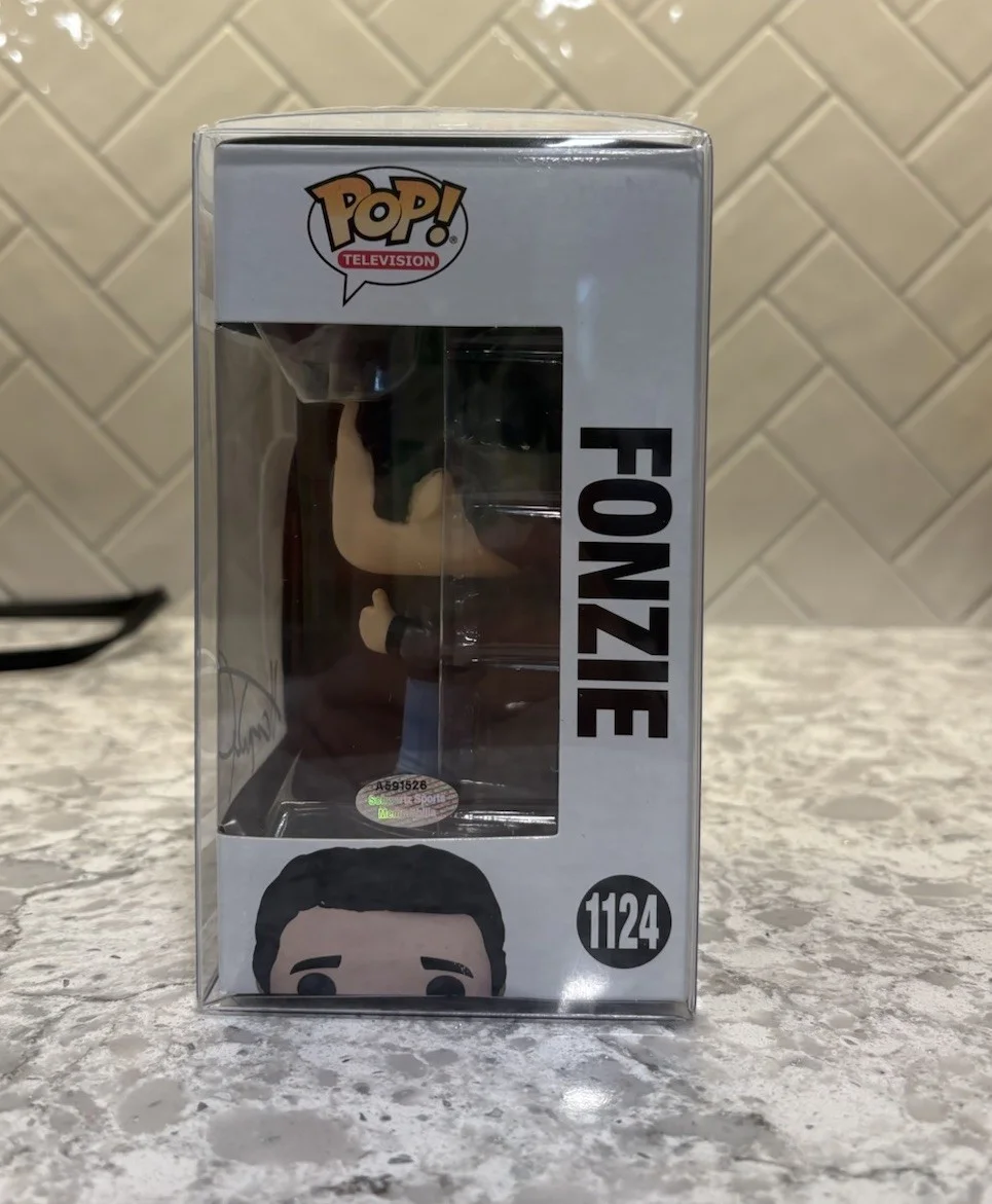 Signed Authentic Happy Days Fonzie Funko Pop #1124 Autographed By Henry Winkler, изображение 3