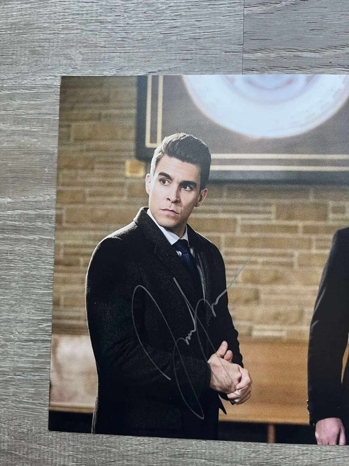 Josh Segarra — Josh Segarra Signed Arrow 8x10 Photo JSA COA DC Adrian Chase Prometheus, изображение 3