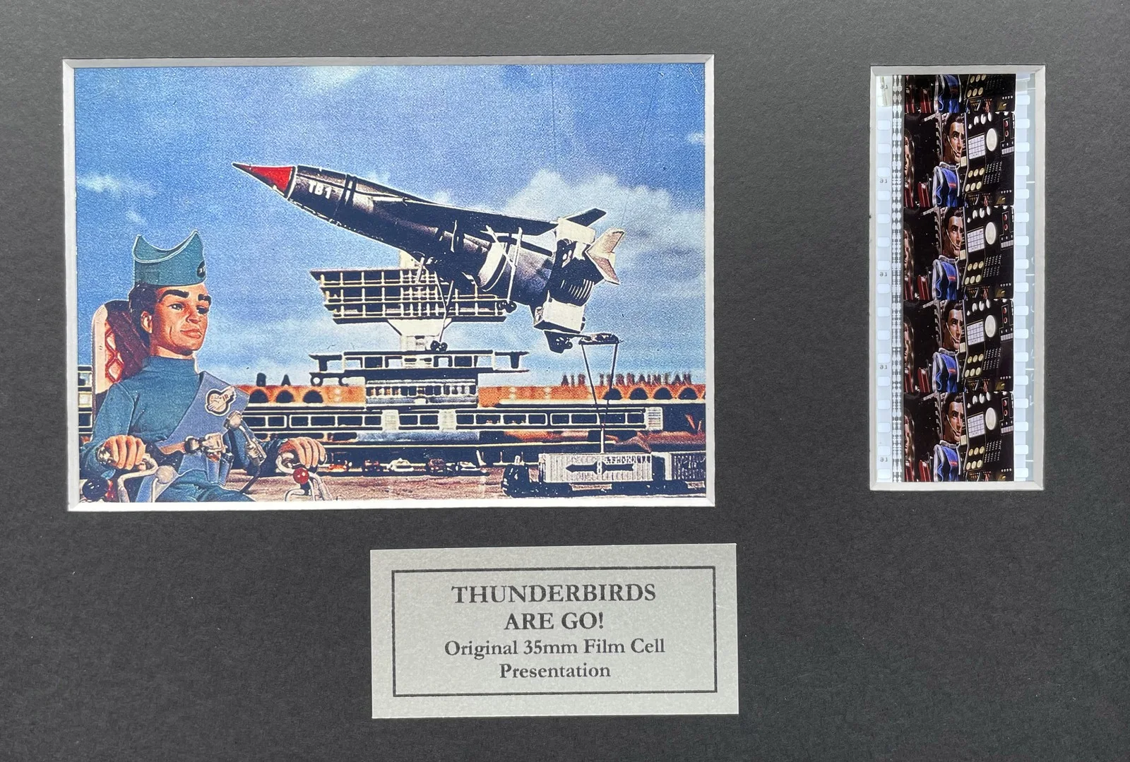 THUNDERBIRDS ARE GO Original 35mm Film Cells set within Quality Wood Frame v2, изображение 2