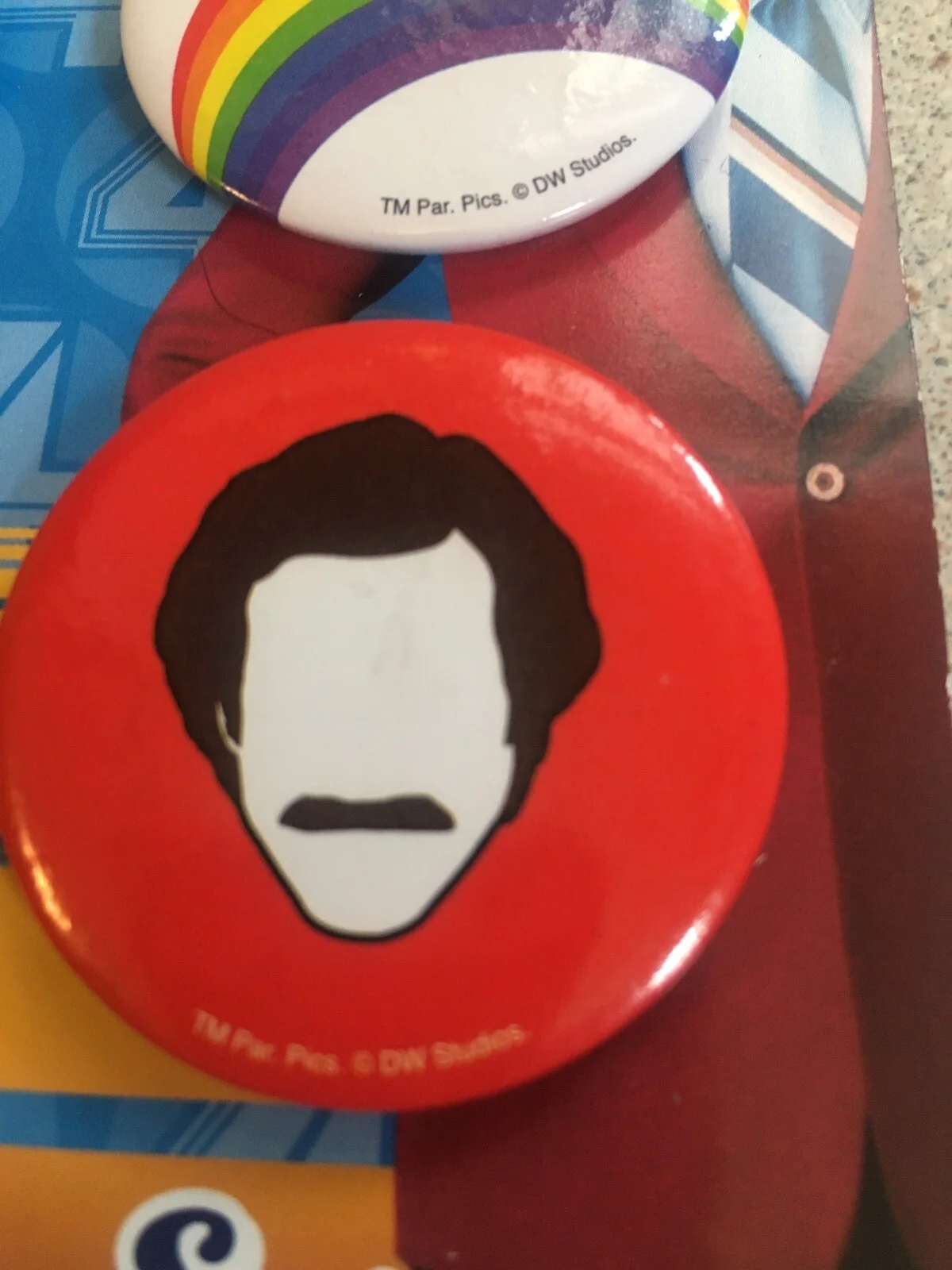 ANCHORMAN 2013 RON BURGUNDY 4x BADGES / BUTTON SET - BRAND NEW, изображение 3