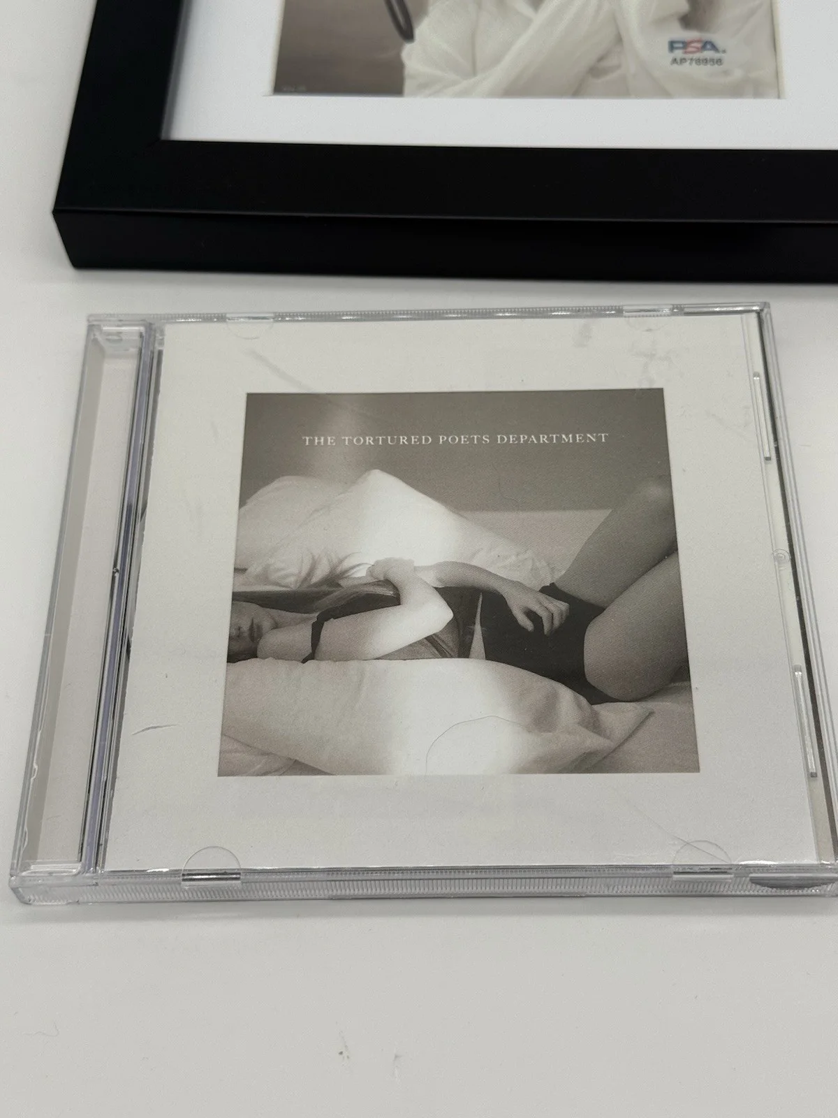 Taylor Swift - The Tortured Poets Department Signed CD Framed PSA/DNA Authentic!, image 4
