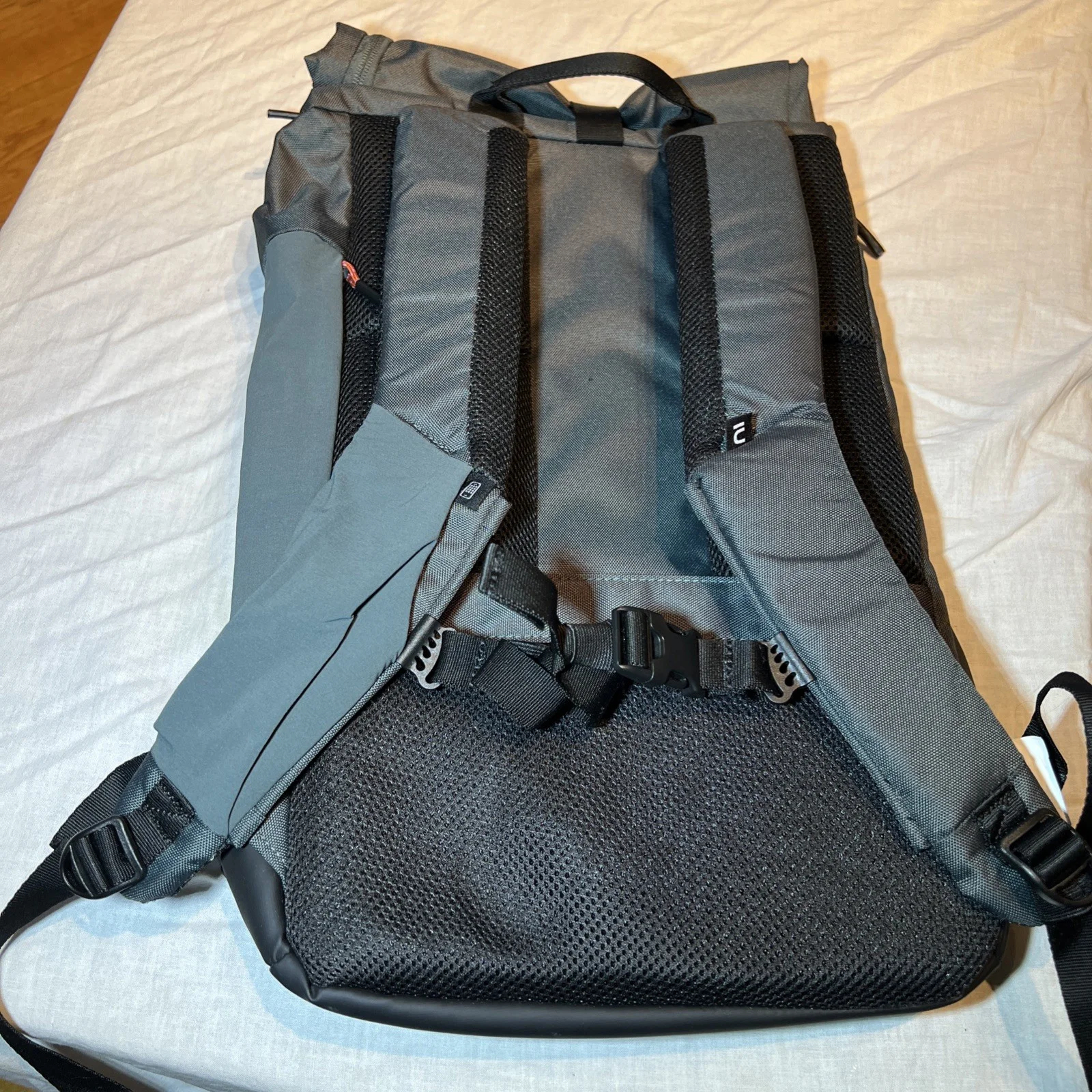Wake Up Deadman Rucksack - Cast And Crew. 23 Litre Quechua Roll Top Bag new, image 4