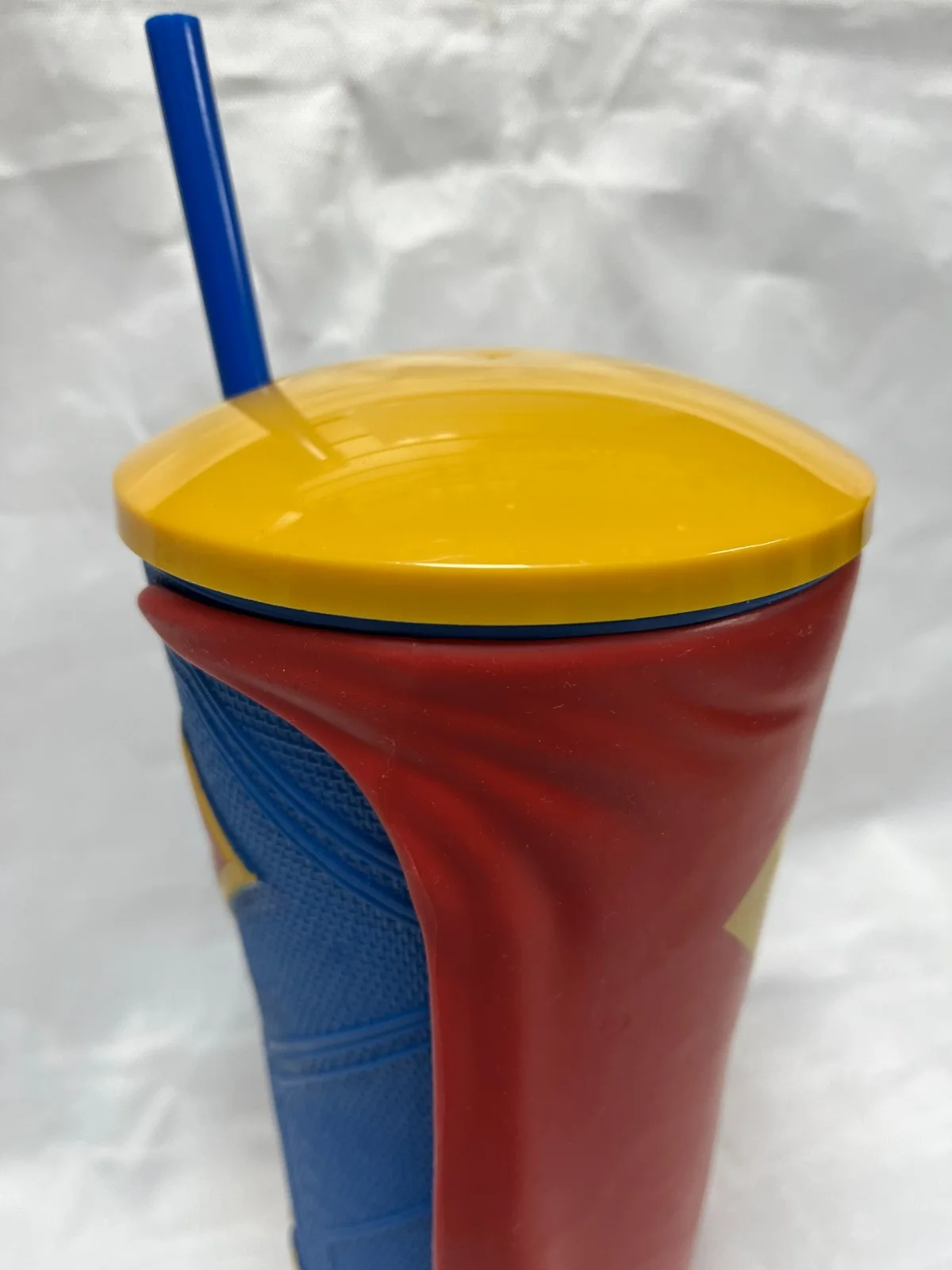 Superman Vue Cinema 2025 Tumbler Gripper Cup w/ Cape Limited Edition DC, изображение 4