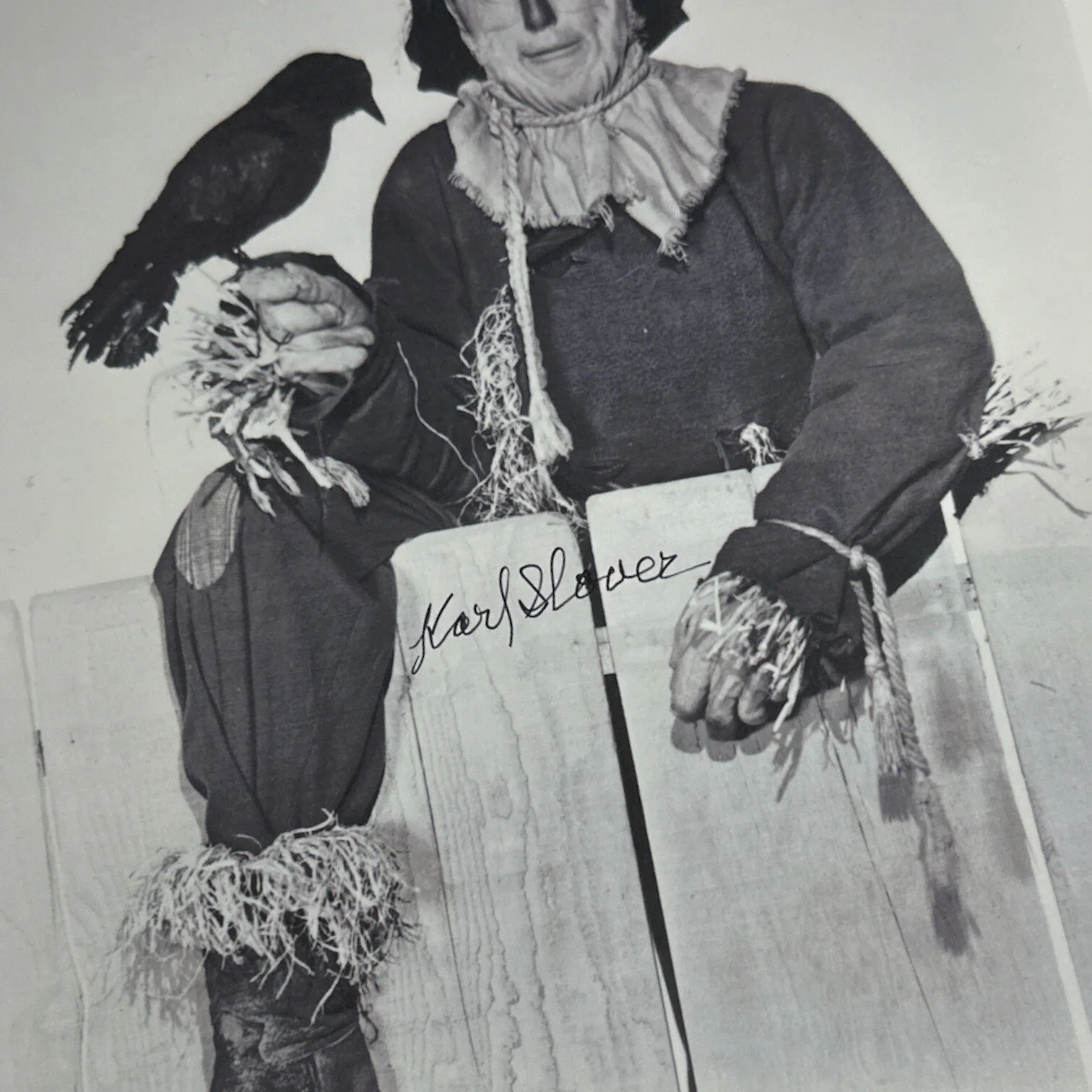 Karl Slover — Karl Slover (d. 2011) Autograph Signed 8.5x11 Photo Munchkin on The Wizard of Oz, изображение 2
