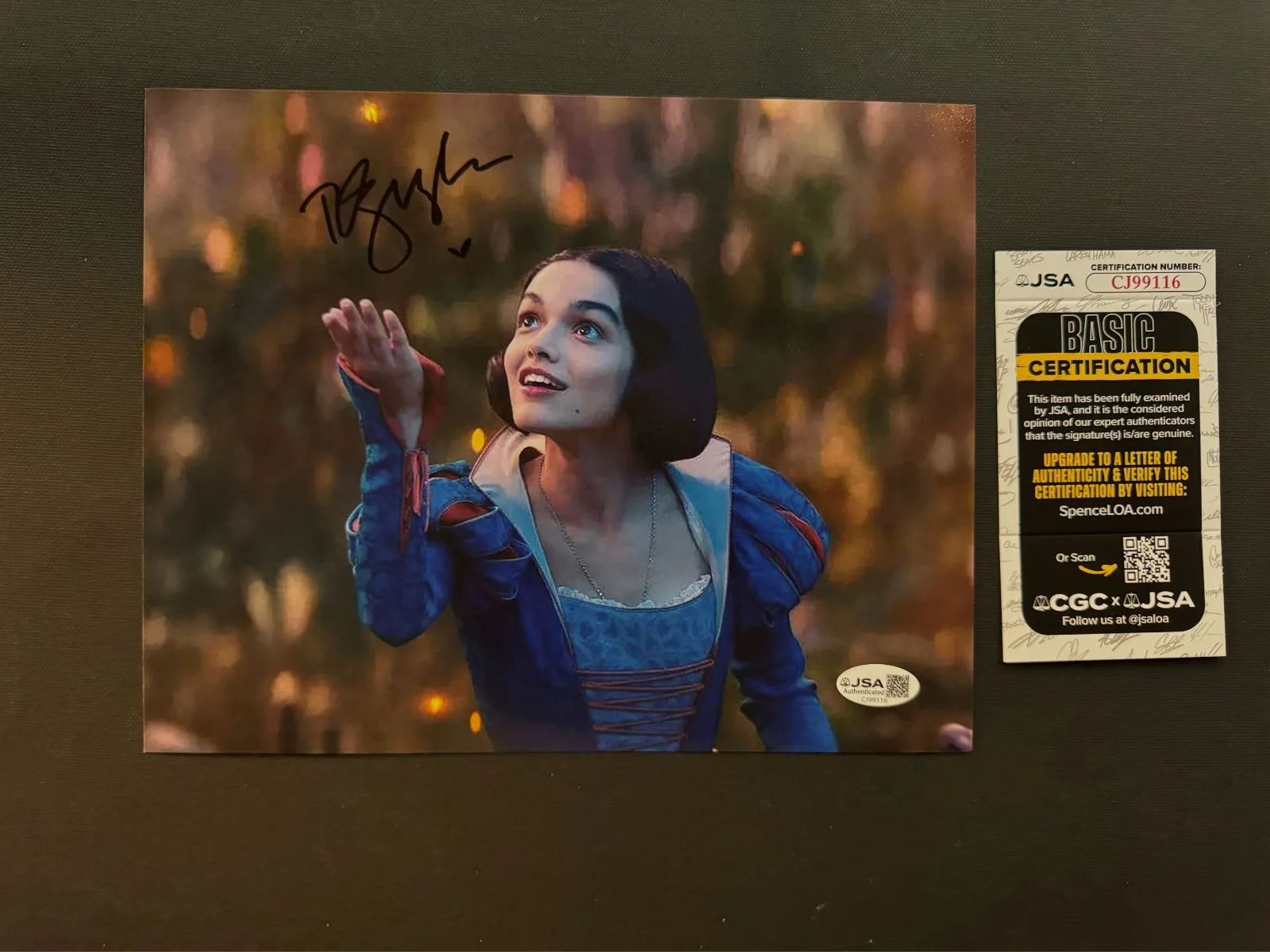 Rachel Zegler — Rachel Zegler Rare! autographed signed Snow White 8x10 photo JSA Spence coa