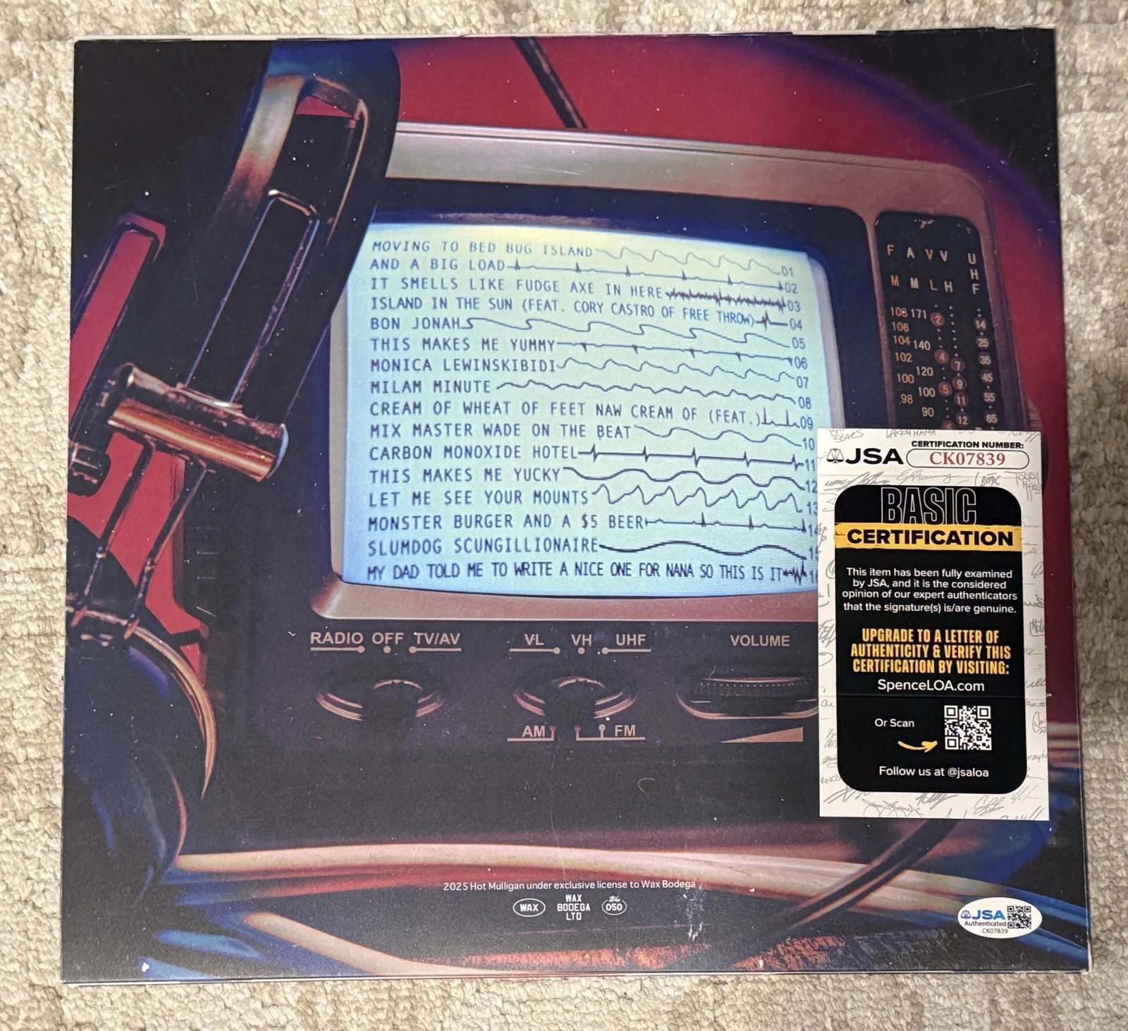 HOT MULLIGAN SIGNED THE SOUND A BODY MAKES WHEN ITS STILL VINYL LP - JSA COA, изображение 2
