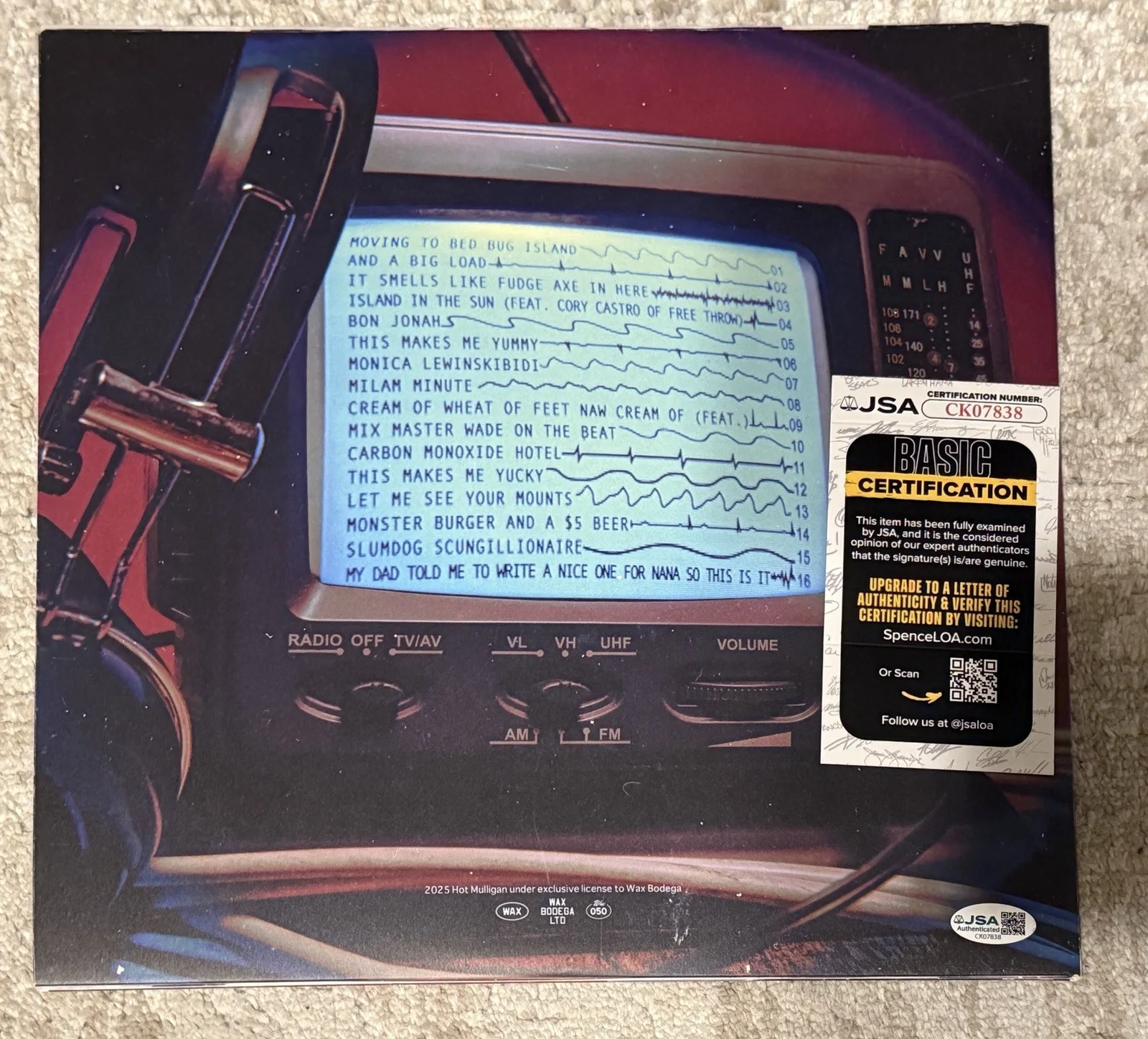 HOT MULLIGAN SIGNED THE SOUND A BODY MAKES WHEN ITS STILL VINYL LP - JSA COA, изображение 2