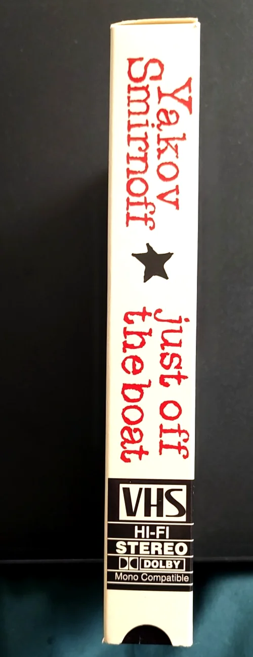 AMERICA'S HEART ~ Yakov Smirnoff Autographed 911 Poster & Just Off the Boat Vhs, изображение 4