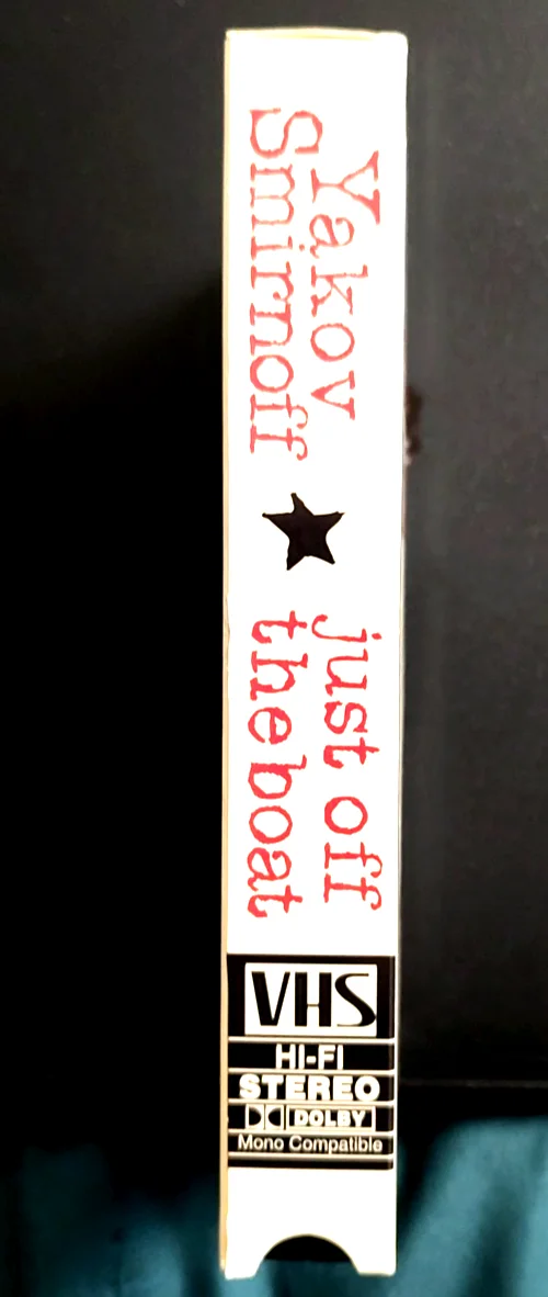 AMERICA'S HEART ~ Yakov Smirnoff Autographed 911 Poster & Just Off the Boat Vhs, изображение 5