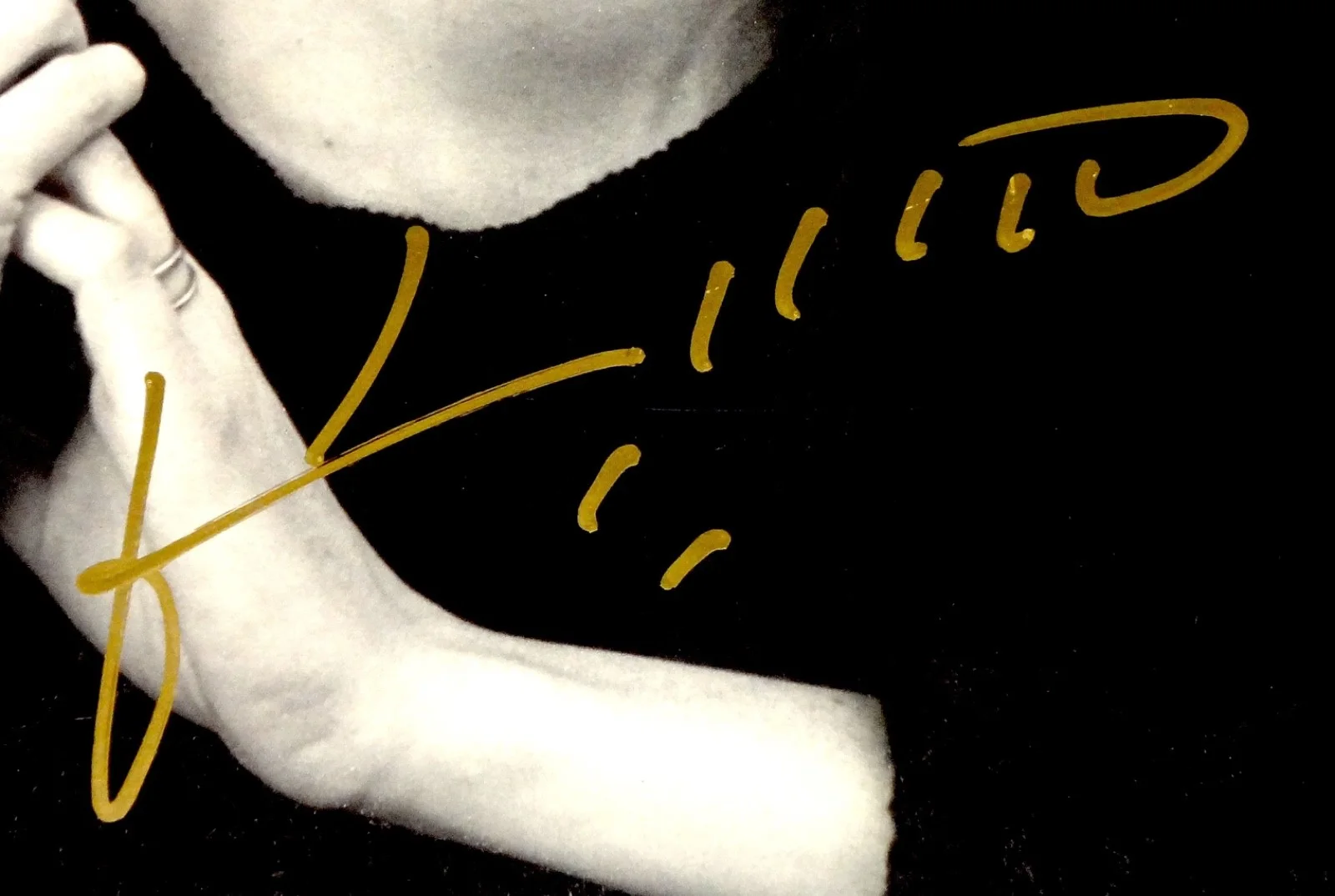 PATTI SMITH HAND SIGNED AUTOGRAPHED DREAM OF LIFE VINYL ALBUM! WITH PROOF + COA!, изображение 2