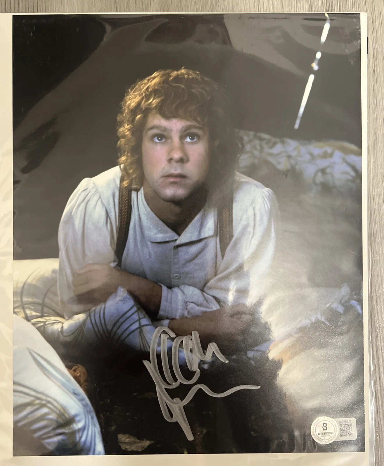 Dominic Monaghan — Dominic Monaghan Signed "The Lord of the Rings" 8x10 Photo (Beckett)