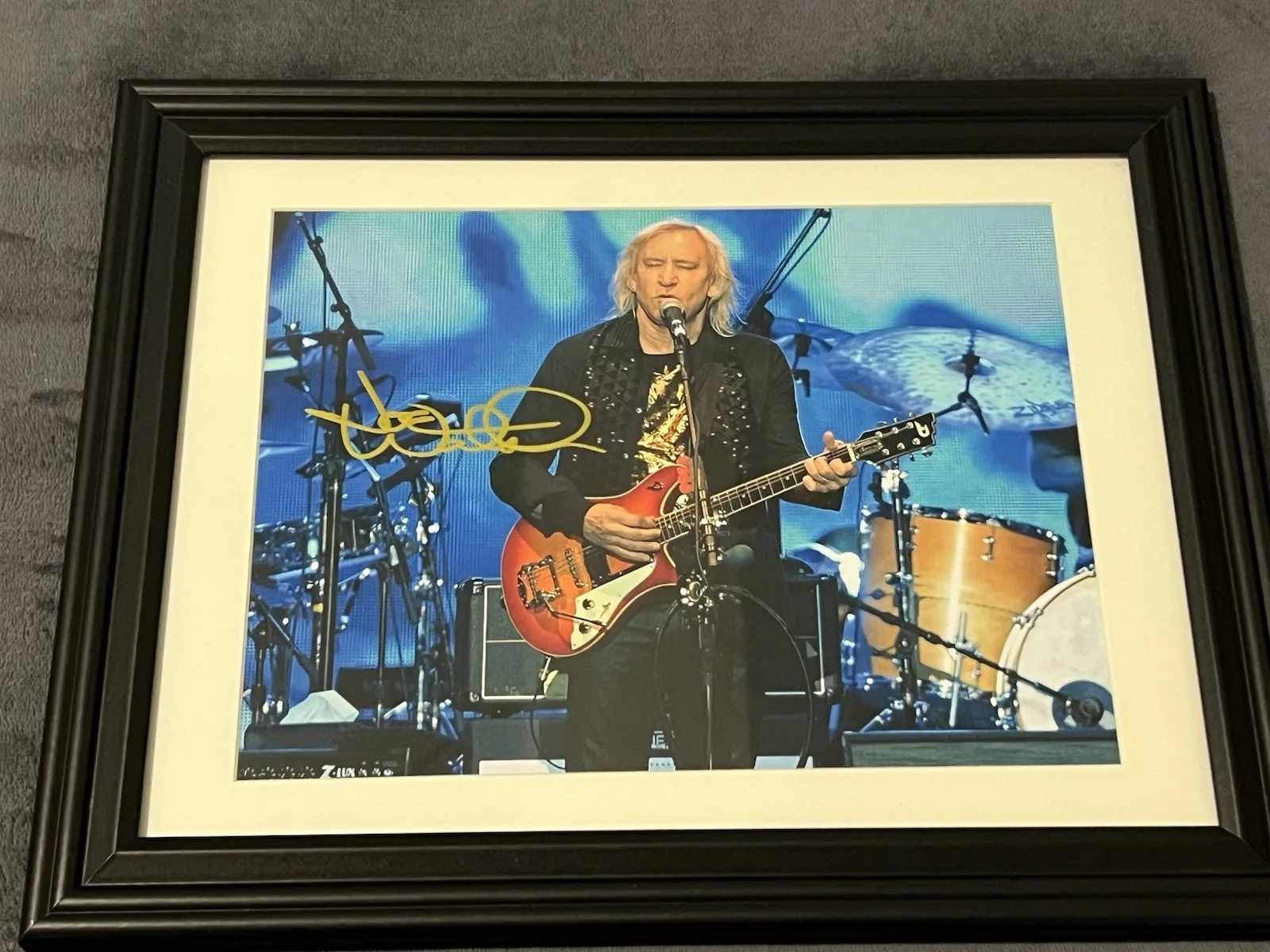 JOE WALSH The EAGLES Guitarist Autographed signed 8.25x11.5 photo Nicely Framed, image 2