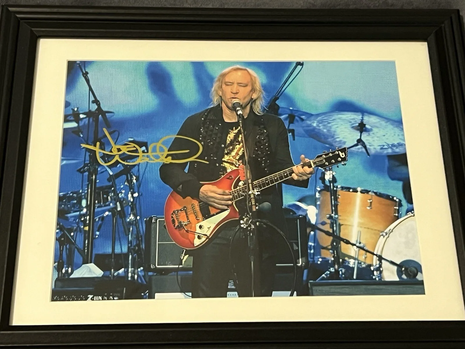 JOE WALSH The EAGLES Guitarist Autographed signed 8.25x11.5 photo Nicely Framed, image 3