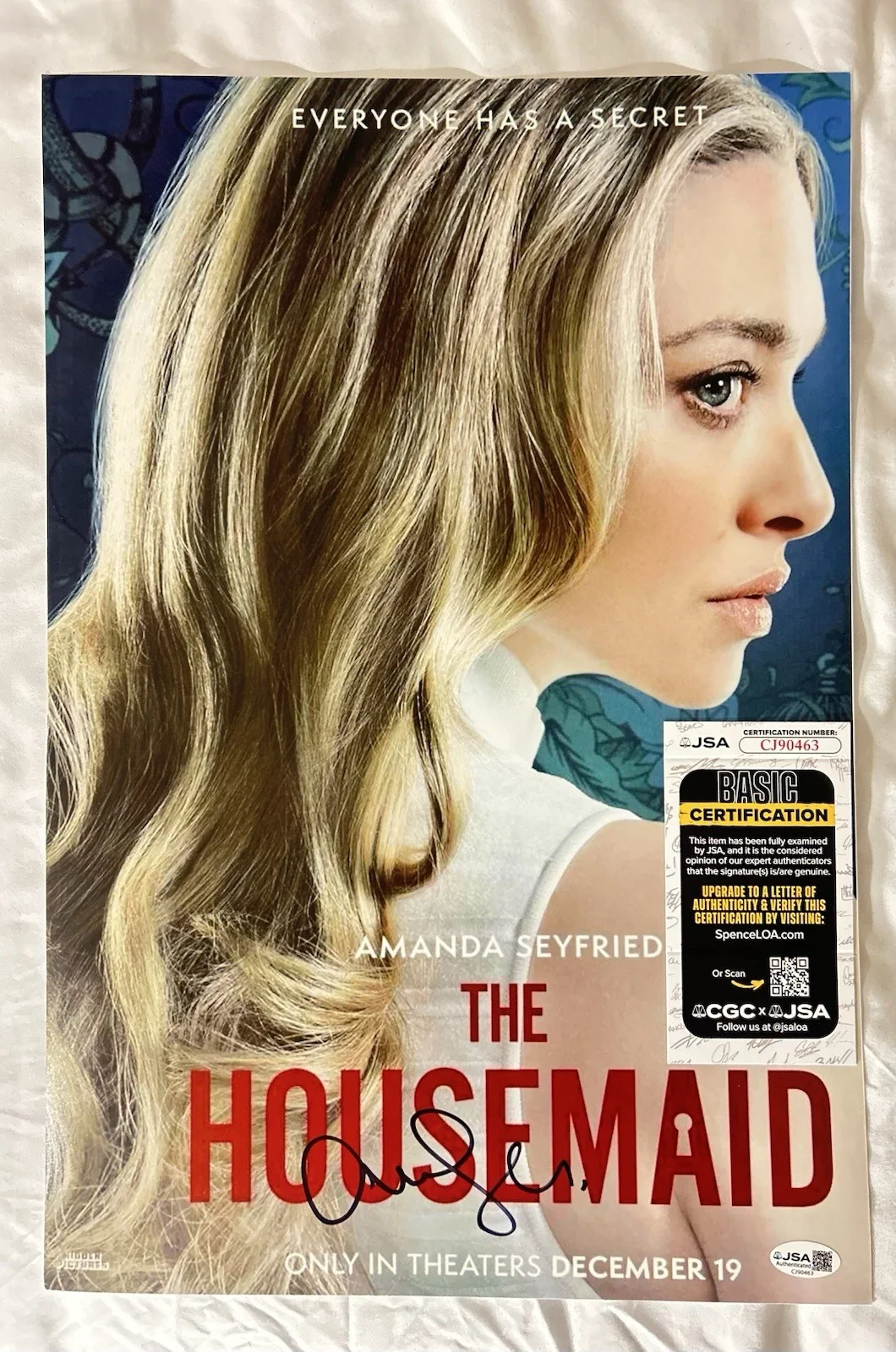 AMANDA SEYFRIED — Amanda Seyfried Signed The Housemaid 12x18 Poster Autographed JSA COA