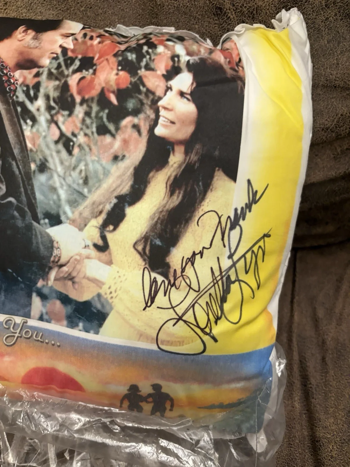 Loretta Lynn And Conway Twitty Pillow Autographed, image 4