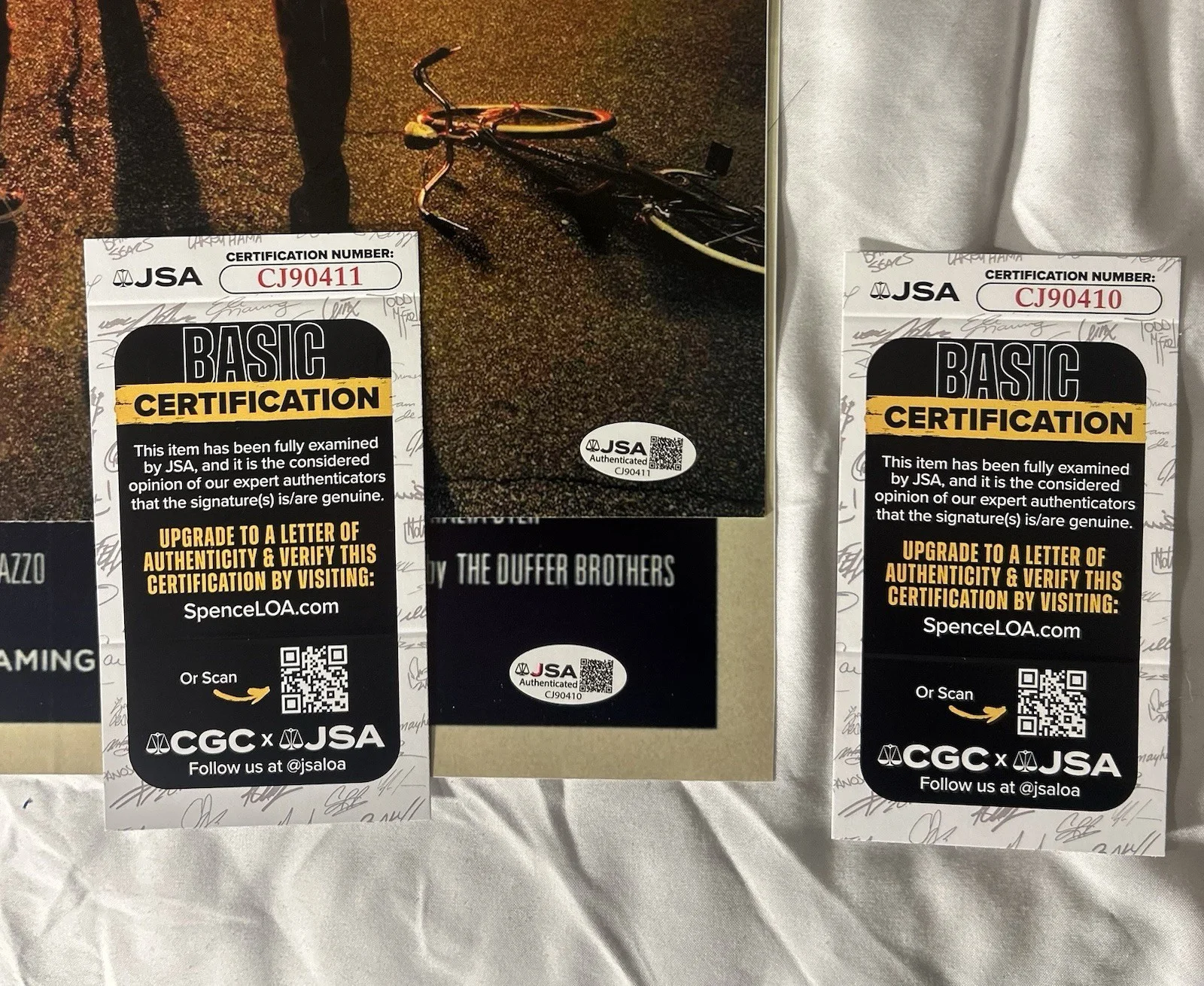 Matt, Ross Duffer — Matt & Ross Duffer Brothers Signed Stranger Things 12x18 Posters Auto JSA COA, image 4