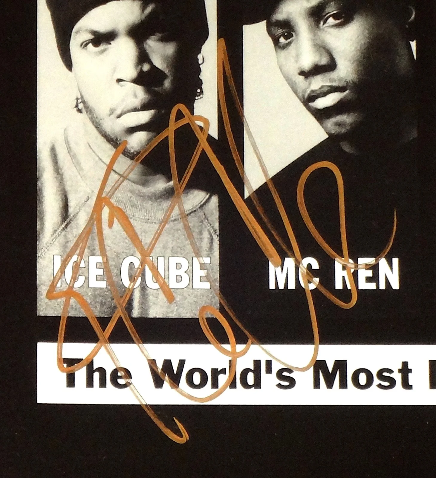 NWA HAND SIGNED AUTOGRAPHED GREATEST HITS ALBUM BY ALL 2! RARE W/ PROOF + C.O.A., изображение 2