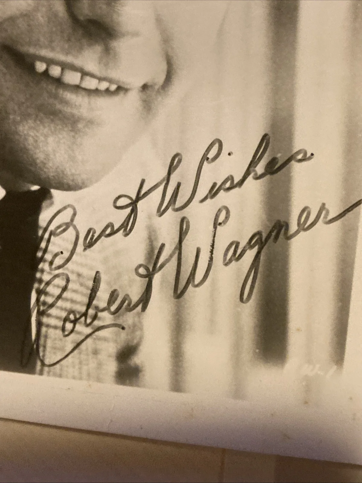 Robert Wagner — Robert Wagner Autographed Photo 4x5 Early 70’s, image 5