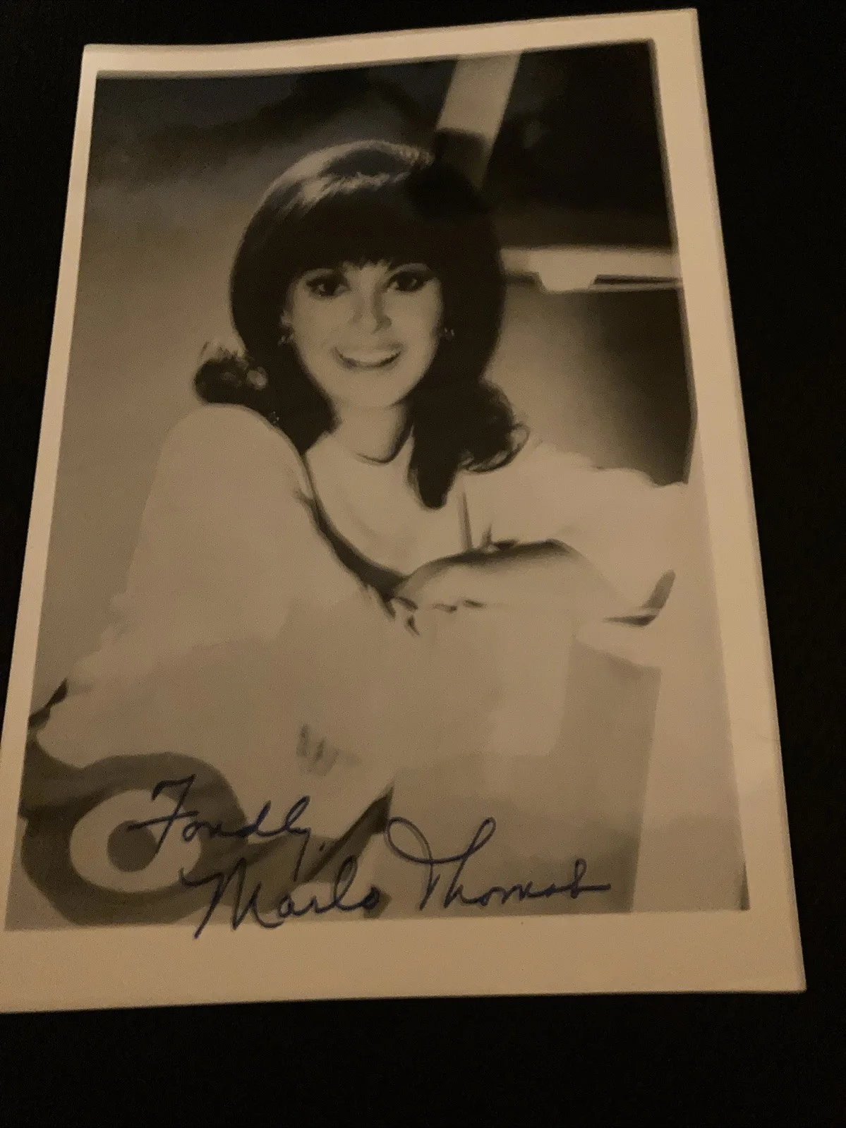 Marlo Thomas — Marlo Thomas Autographed Photo 5”x7”. Early 70’s, image 4
