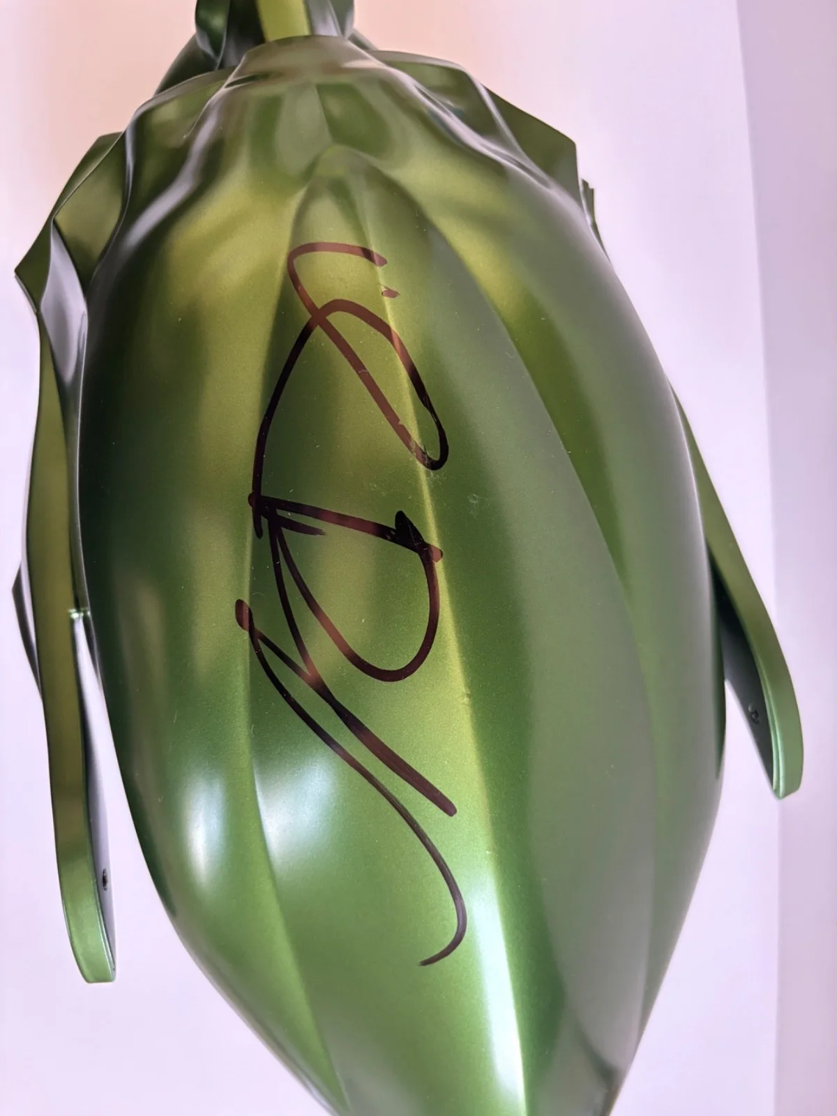 WILLEM DAFOE SIGNED GREEN GOBLIN 1:1 MARVEL LEGENDS HELMET SPIDER-MAN MOVIE BAS, image 4