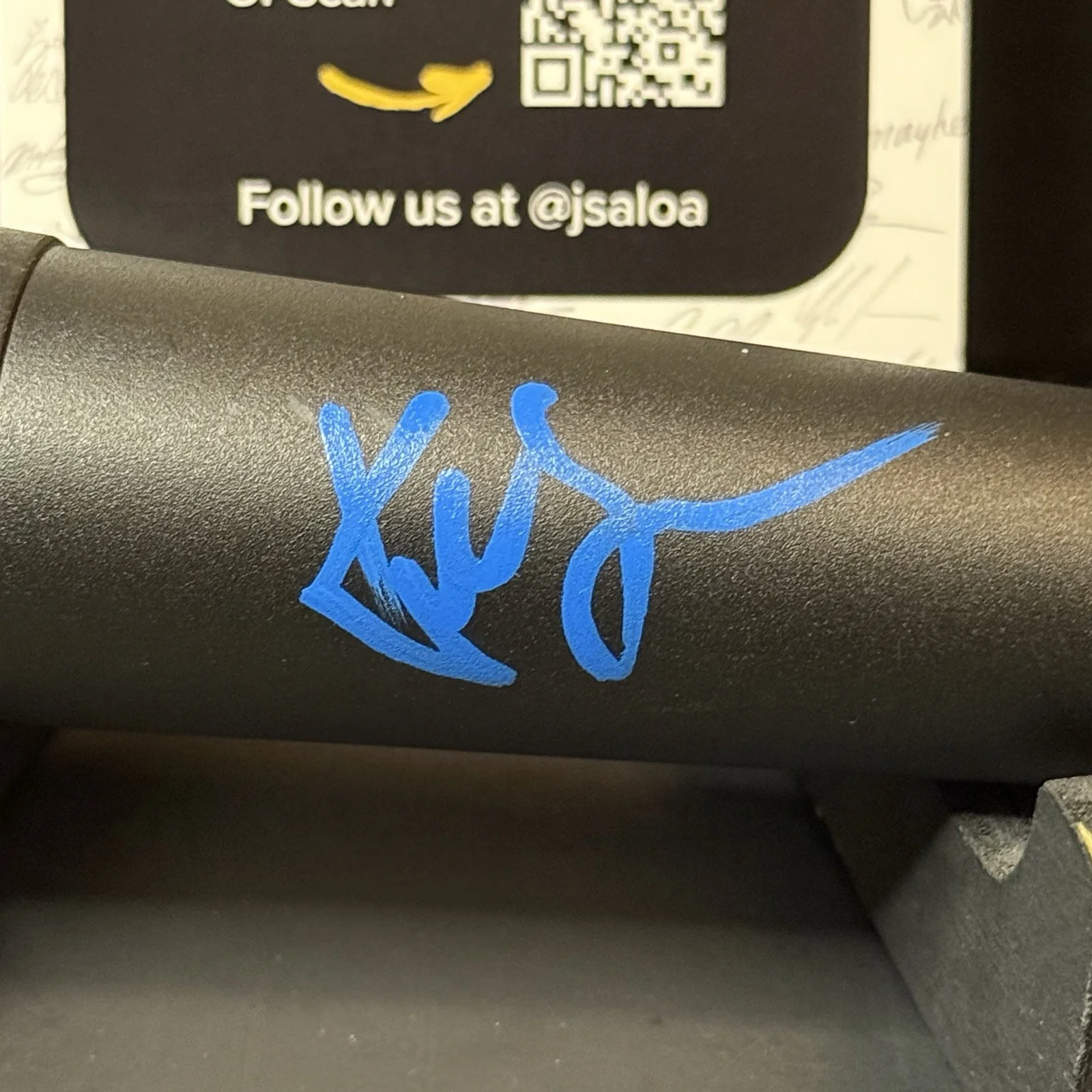 Kevin James — Kevin James Signed Microphone Autographed Mic King Of Queens Actor JSA COA, изображение 2