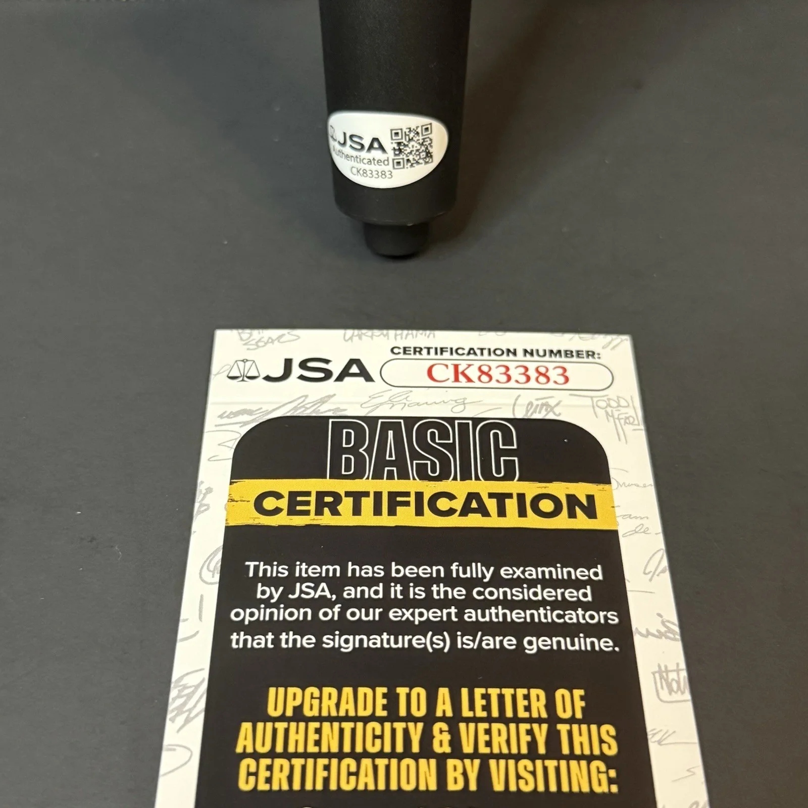 Kevin James — Kevin James Signed Microphone Autographed Mic King Of Queens Actor JSA COA, изображение 4