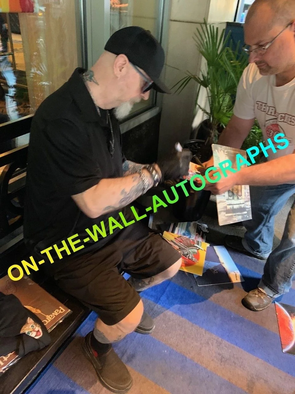JUDAS PRIEST ROB HALFORD HAND SIGNED AUTOGRAPHED STAINED GLASS ALBUM! W/ PROOF!, изображение 3