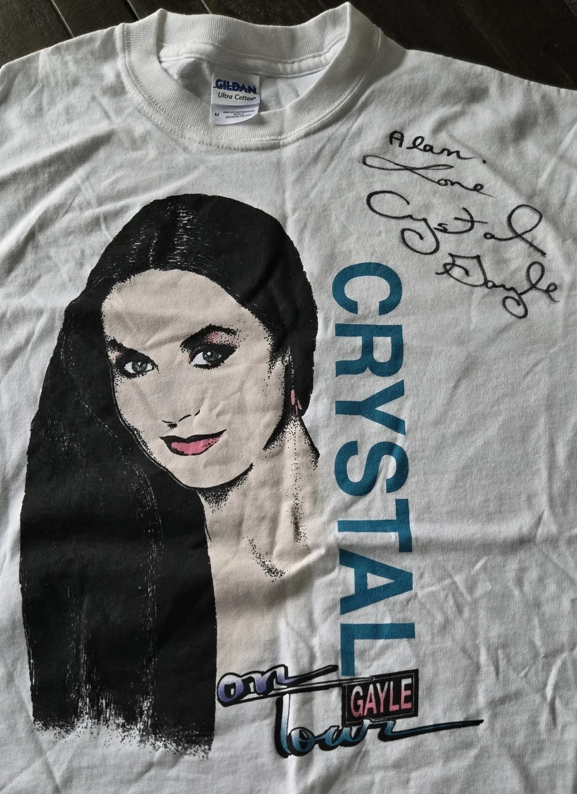 Crystal Gayle IP Signed Medium T Shirt + WB B&W Signed 8X10 Personalized to Alan, image 3