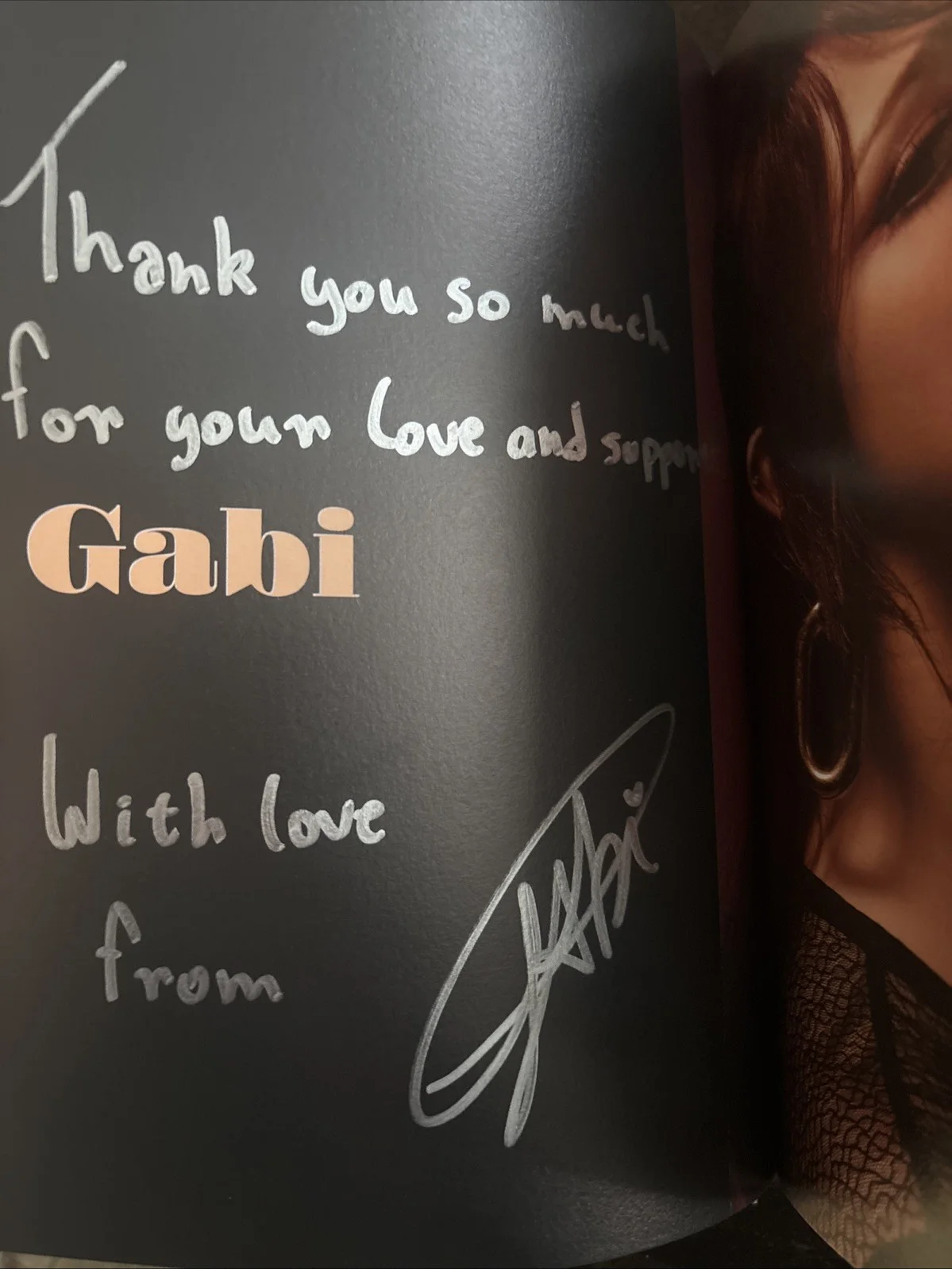Blackswan Signed Album Roll Up With Doodles And Messages, изображение 2