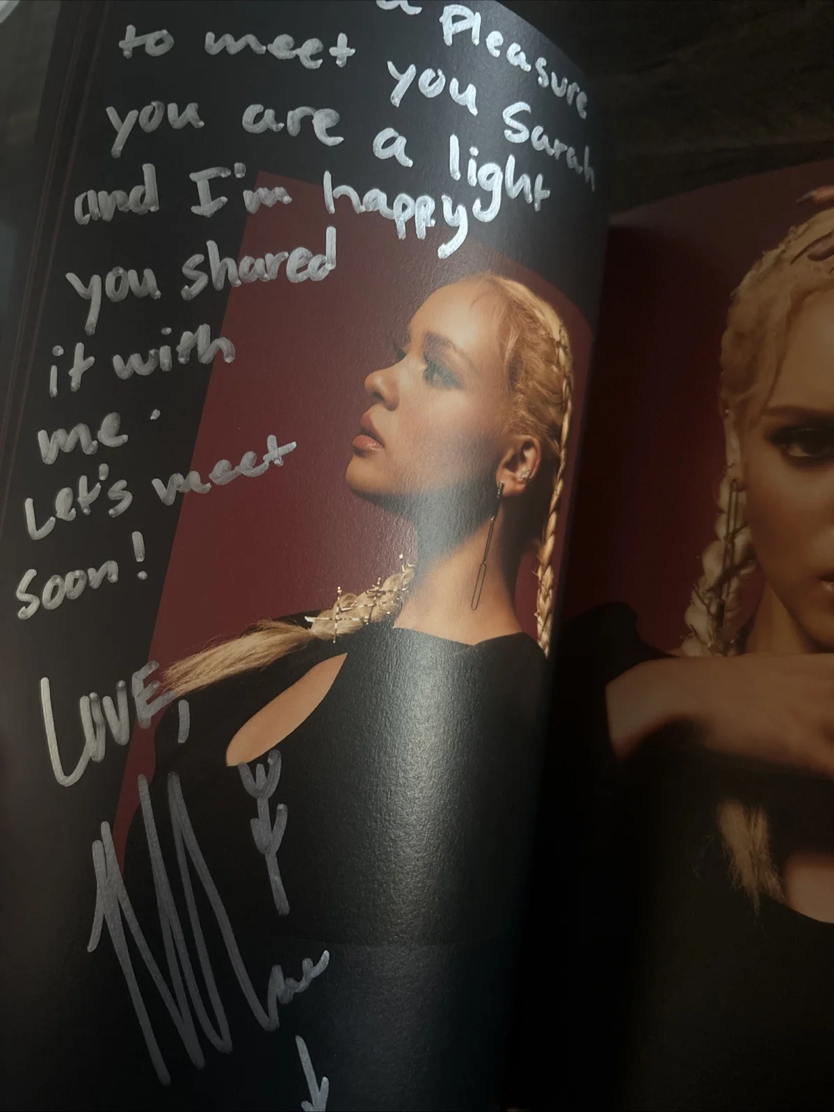 Blackswan Signed Album Roll Up With Doodles And Messages, изображение 3